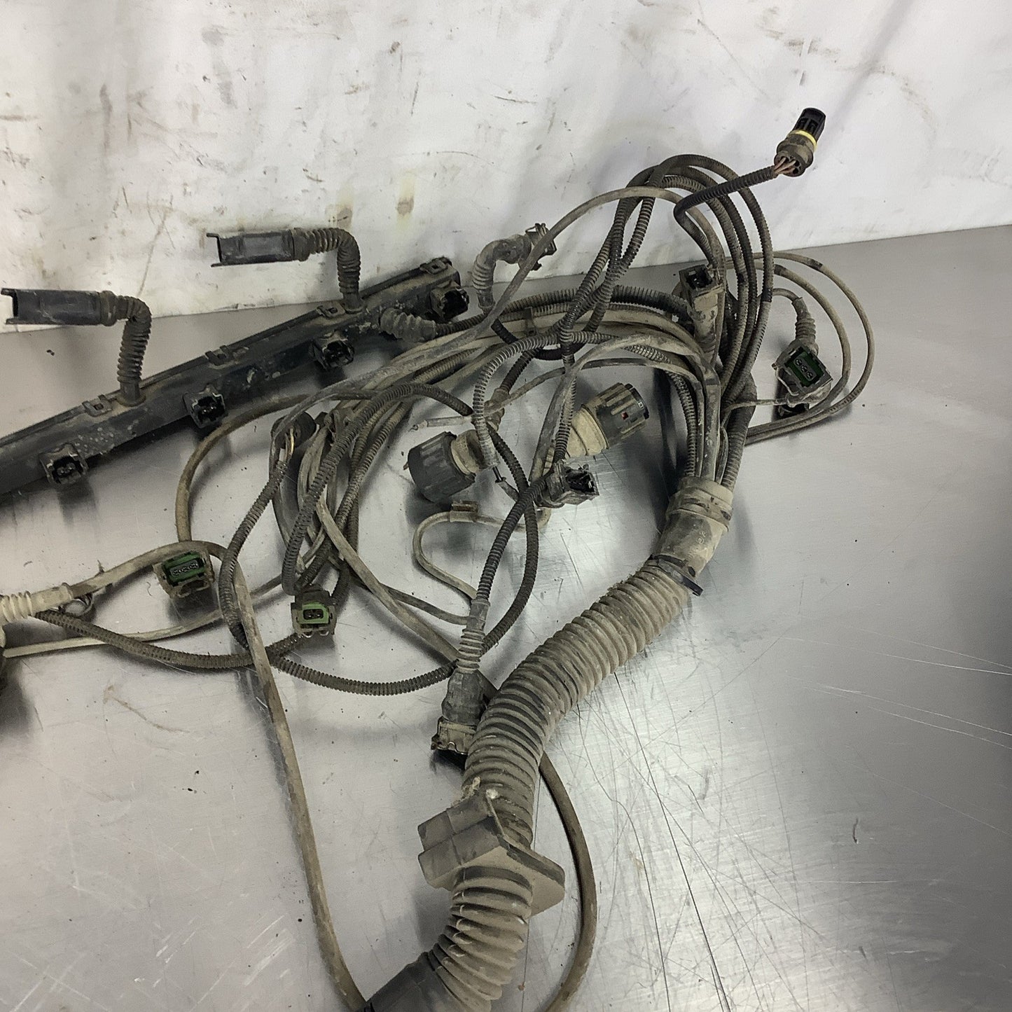 BMW E39 528i OEM Automatic Wiring Harness Injector Rail Plugs 12511436191