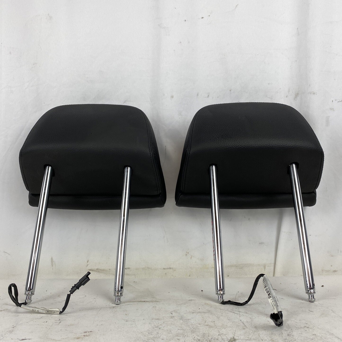 2010 BMW 535i (E60) FRONT ACTIVE ELECTRIC COMFORT HEADREST SET-2 (BLACK LEATHER)