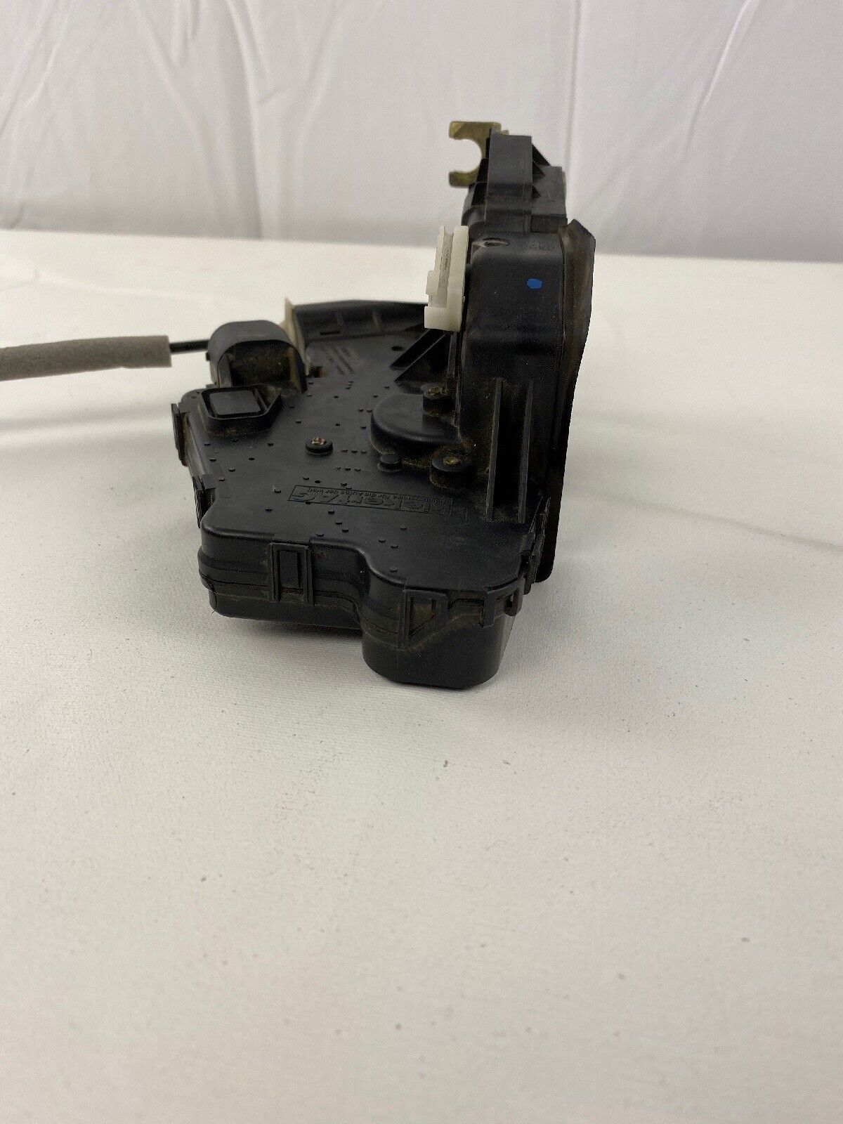 BMW E46 325i 330i LATCH POWER DOOR LOCK MOTOR REAR Right SEDAN