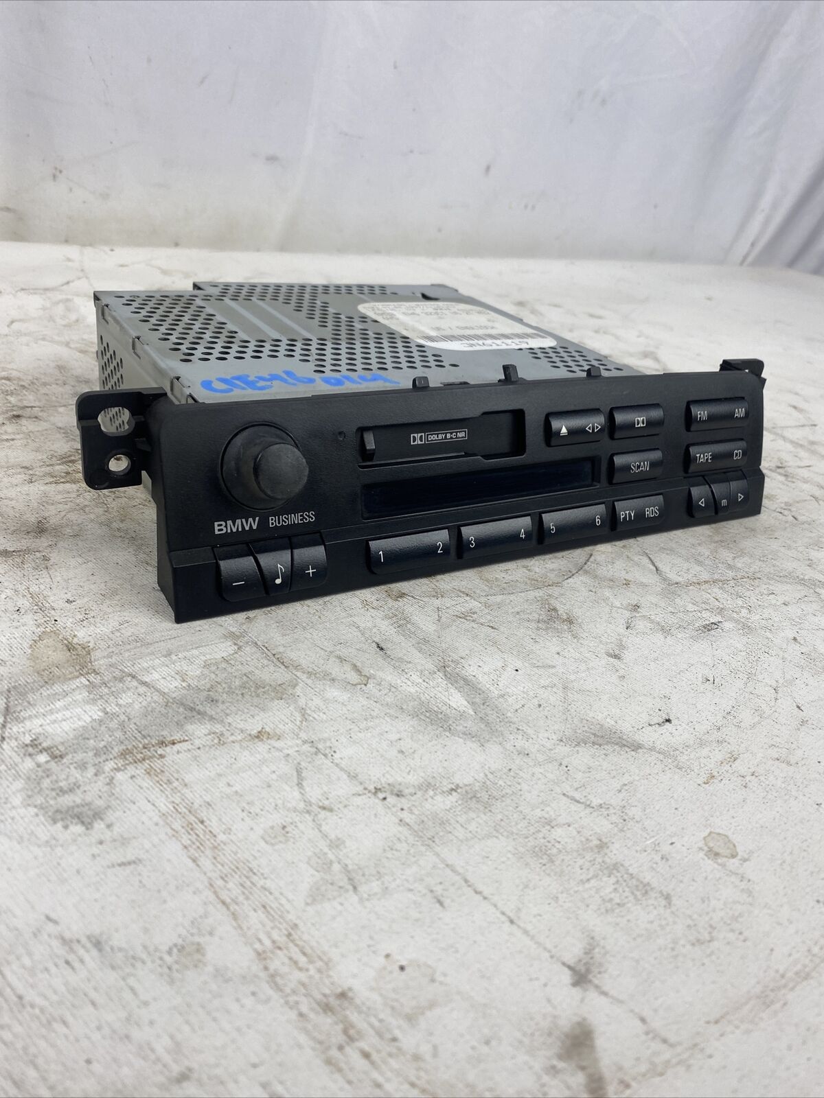 Audio Equipment Radio Am-fm-cassette Fits 99-00 BMW 323i E46 OEM