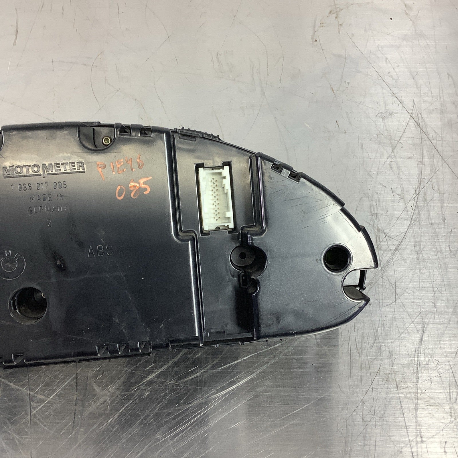 BMW E46 Instrument Gauge Cluster 4 Door Manual 340K KPH 01-05 323 325 328 330