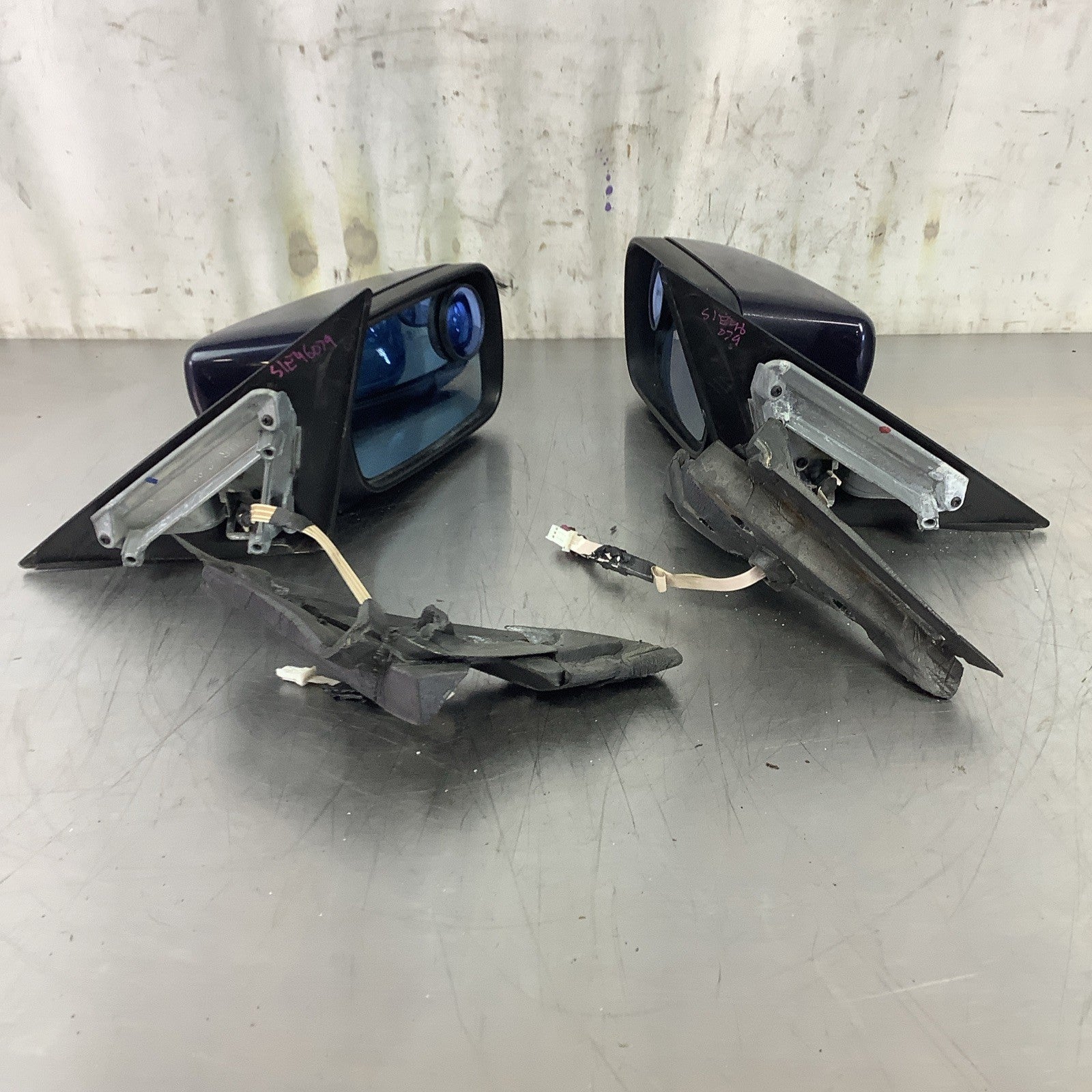 2003-2006 BMW 330i E46 Sedan Pass & Driver Side View Mirror Orient Blue SET