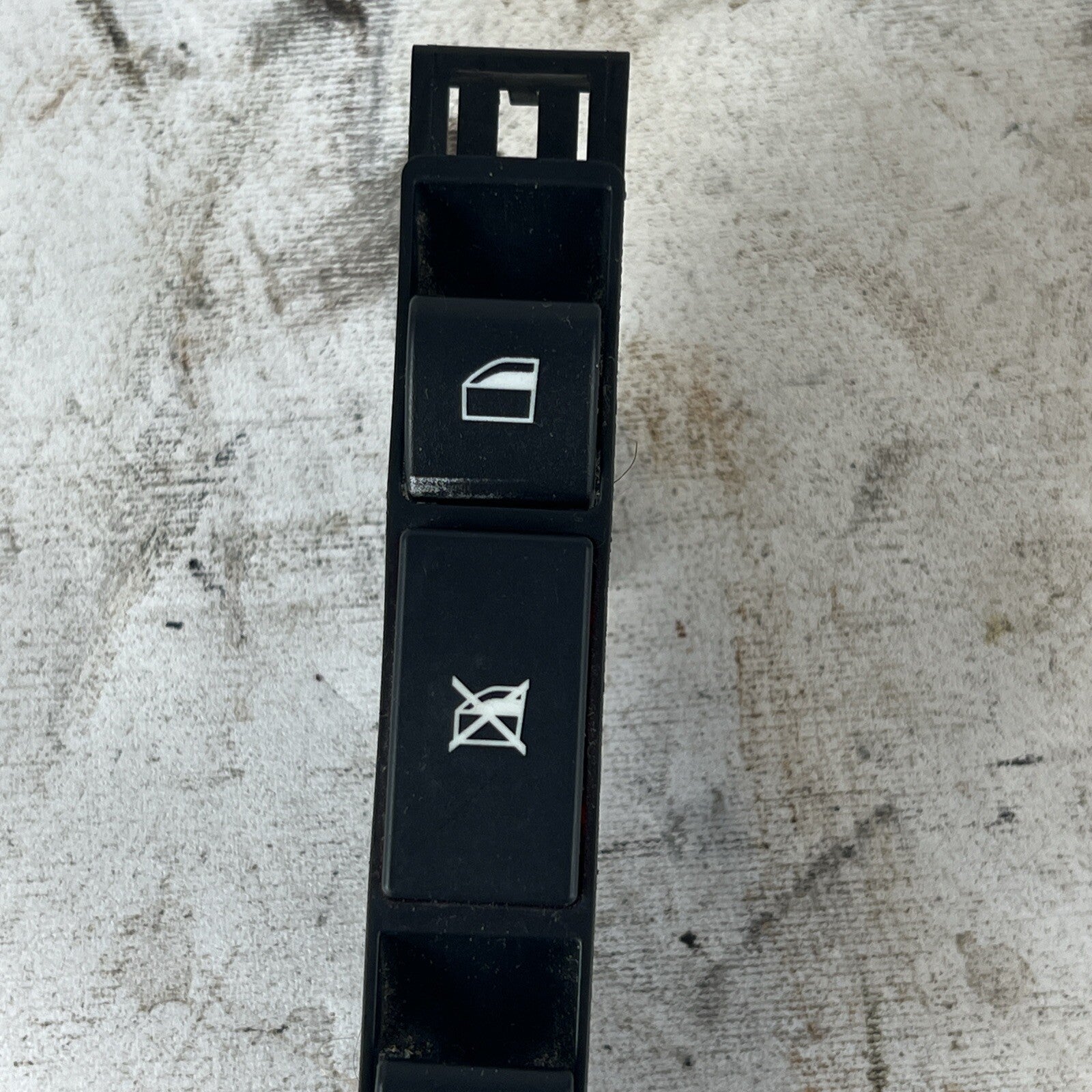 1999-2005 BMW 325i 328i 330i Power Window Switch Left Driver - 61318381518