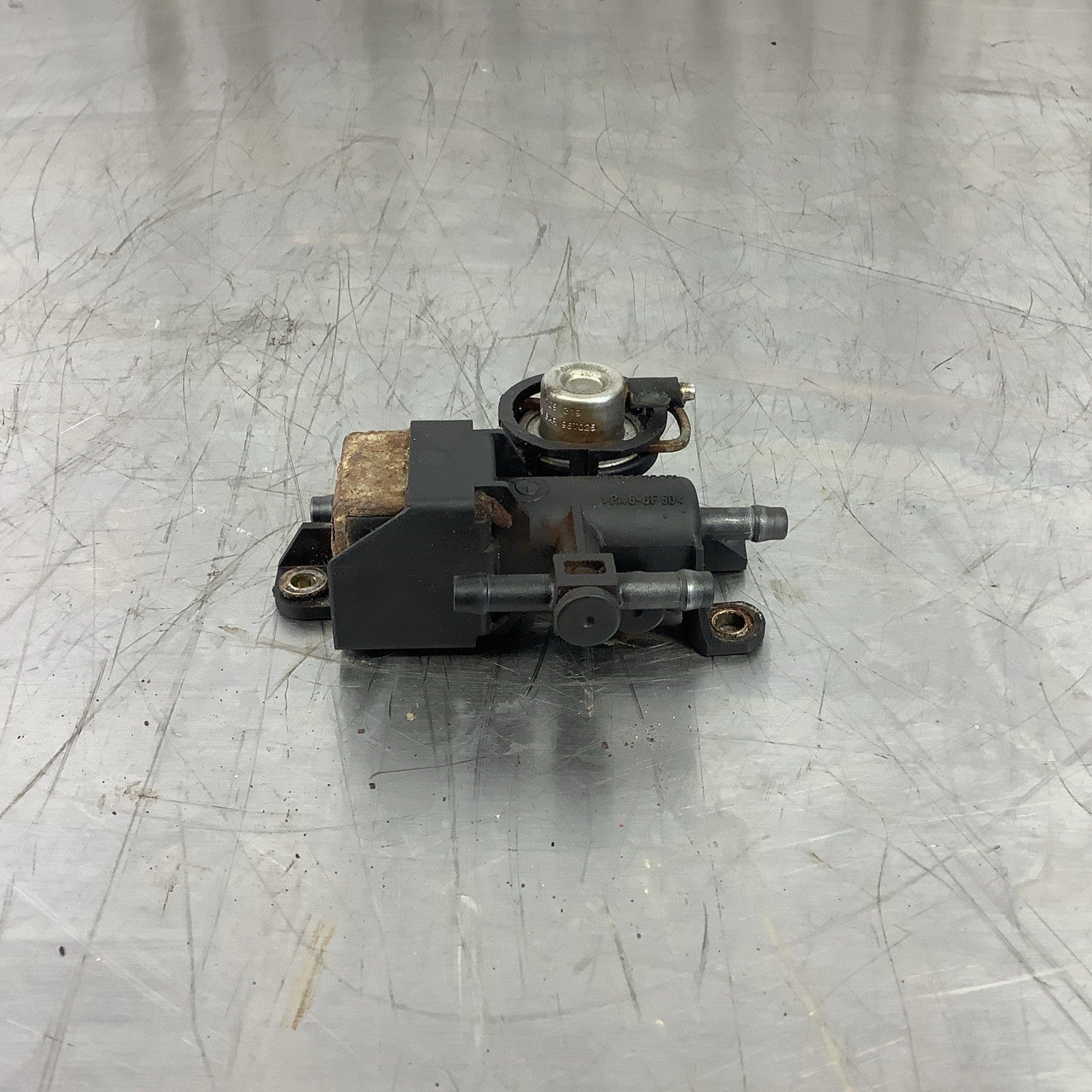 92-02 BMW E36 E38 E39 328 M3 Z3 Fuel Pressure Regulator Control Valve 3/2 OEM✅