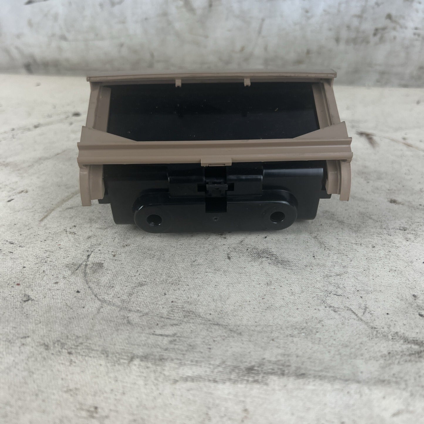 99-06 BMW E46 3 SERIIES 325I 330I REAR STORAGE CONSOLE ASH TRAY TAN OEM