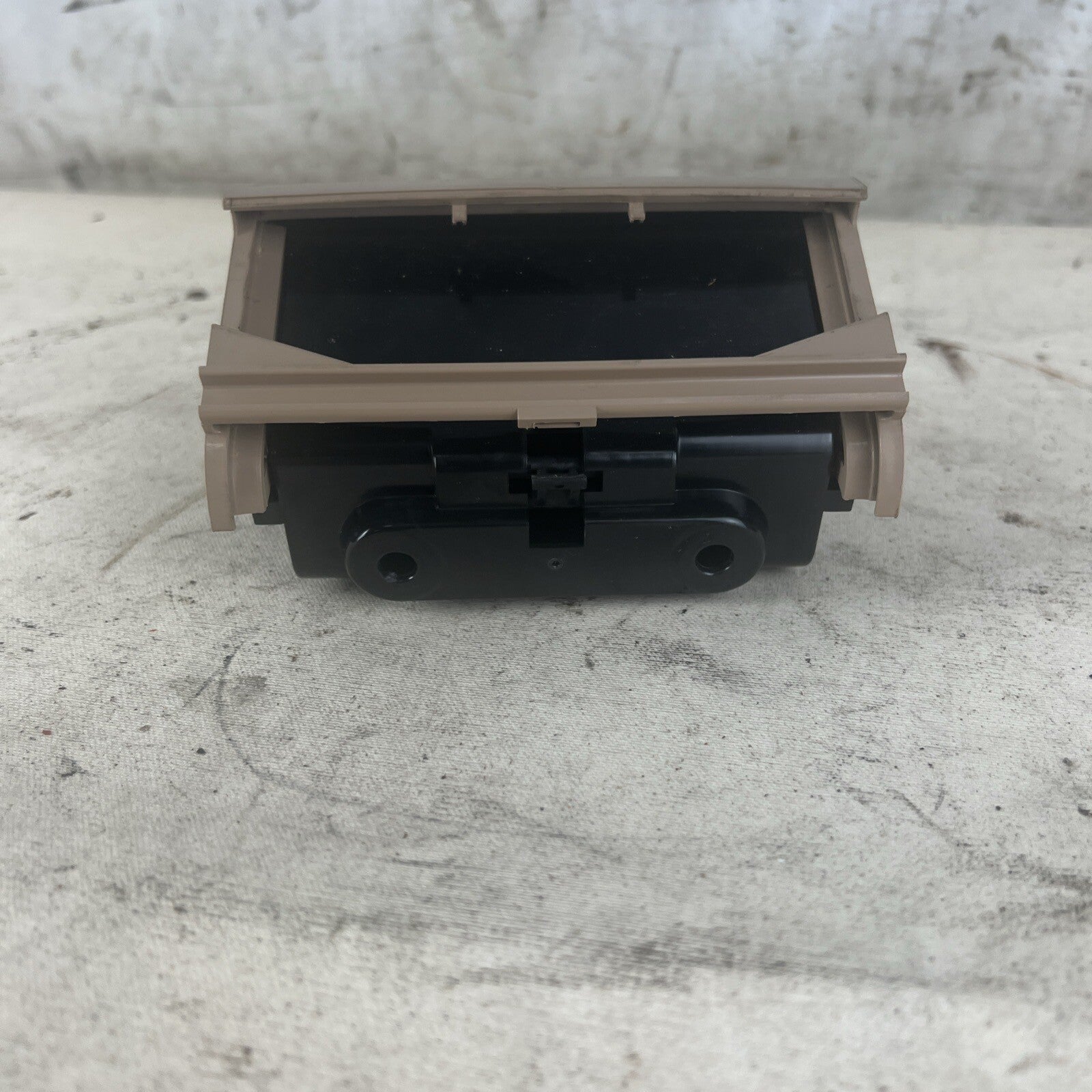 99-06 BMW E46 3 SERIIES 325I 330I REAR STORAGE CONSOLE ASH TRAY TAN OEM