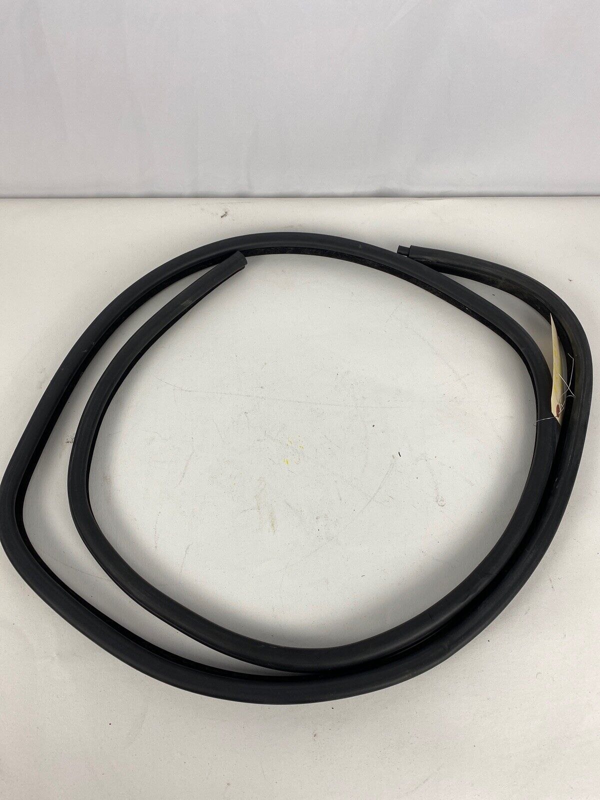 BMW E90 325i 328i 330i 335i 06-11 Left Rear door seal weather strip molding