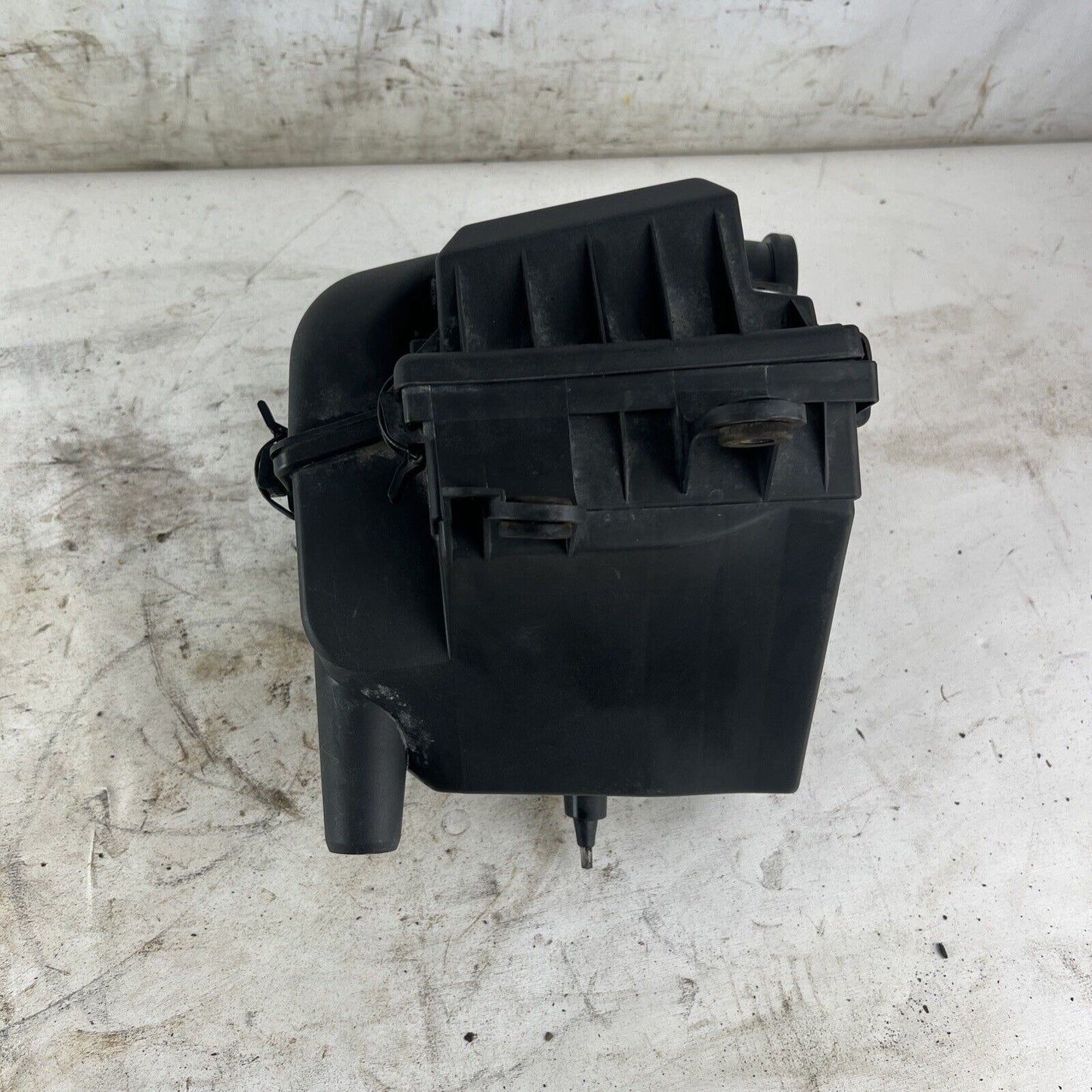 1999-2000 BMW E46 3-Series Air Filter Box Housing Muffler  323i 328i OEM USED