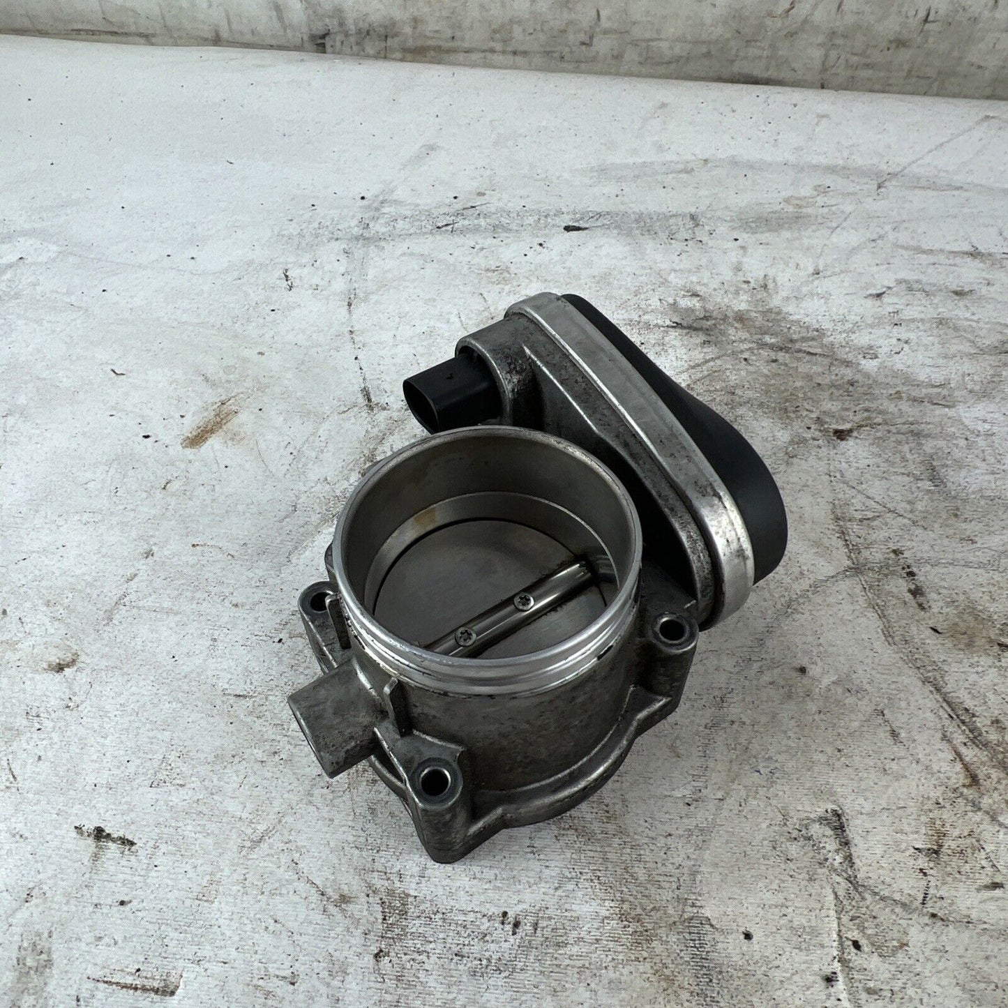  BMW E46 E39 E60 E53 E36 M54 3.0i Engine Motor Throttle Body 7502445 OEM