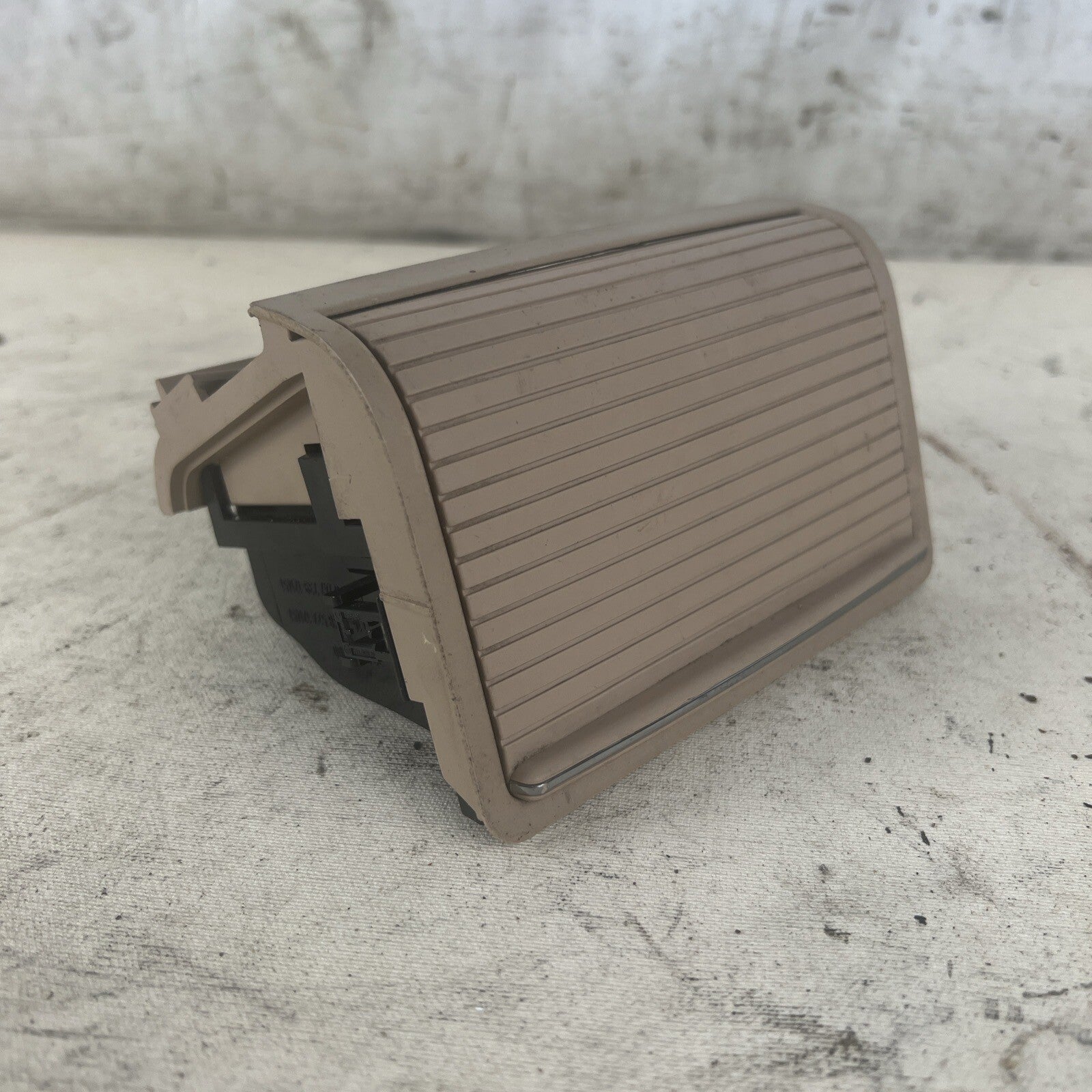 99-06 BMW E46 3 SERIIES 325I 330I REAR STORAGE CONSOLE ASH TRAY TAN OEM