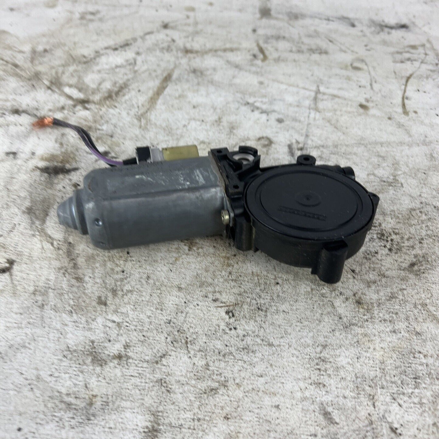 BMW E36 96-99 3-series Window Motor Part 0130821276  680-187498-000