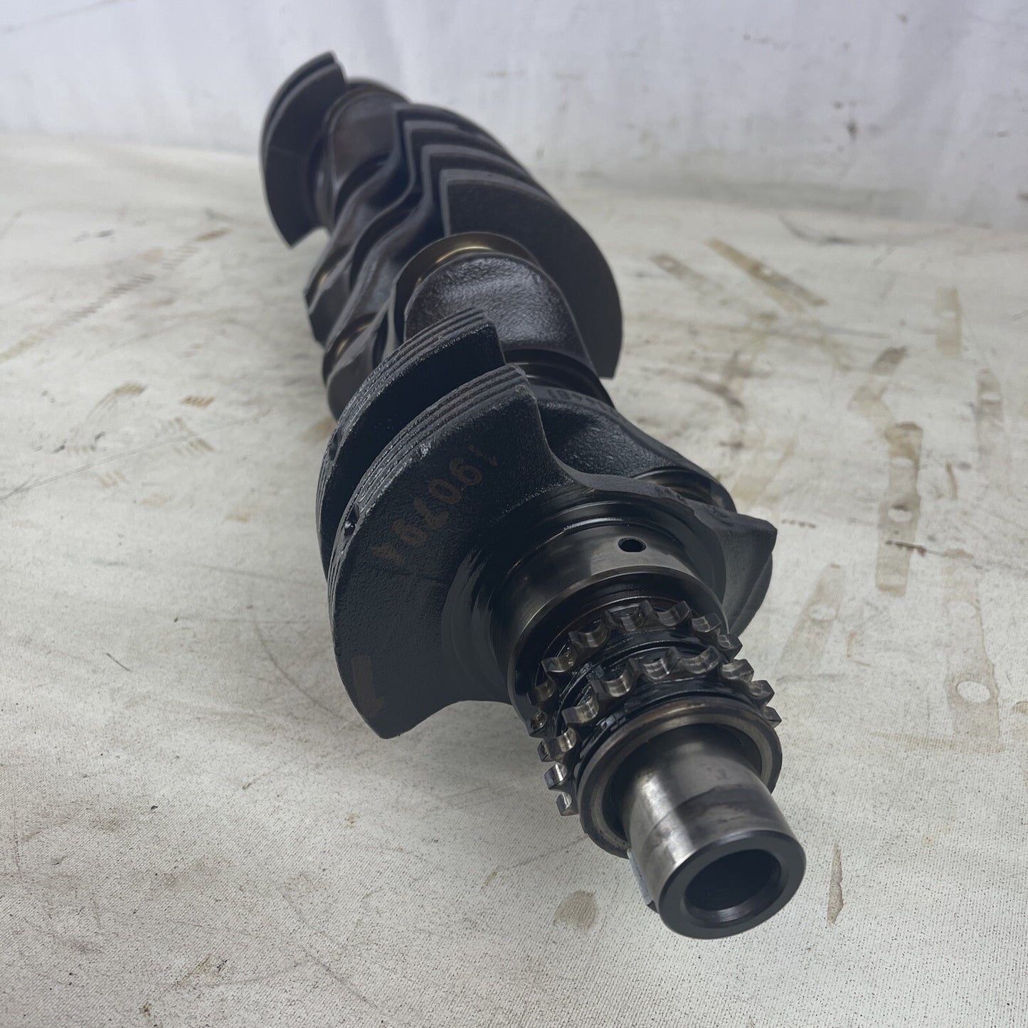 93-95 BMW E36 325i 325is Iron Block Crankshaft 1714481 OEM