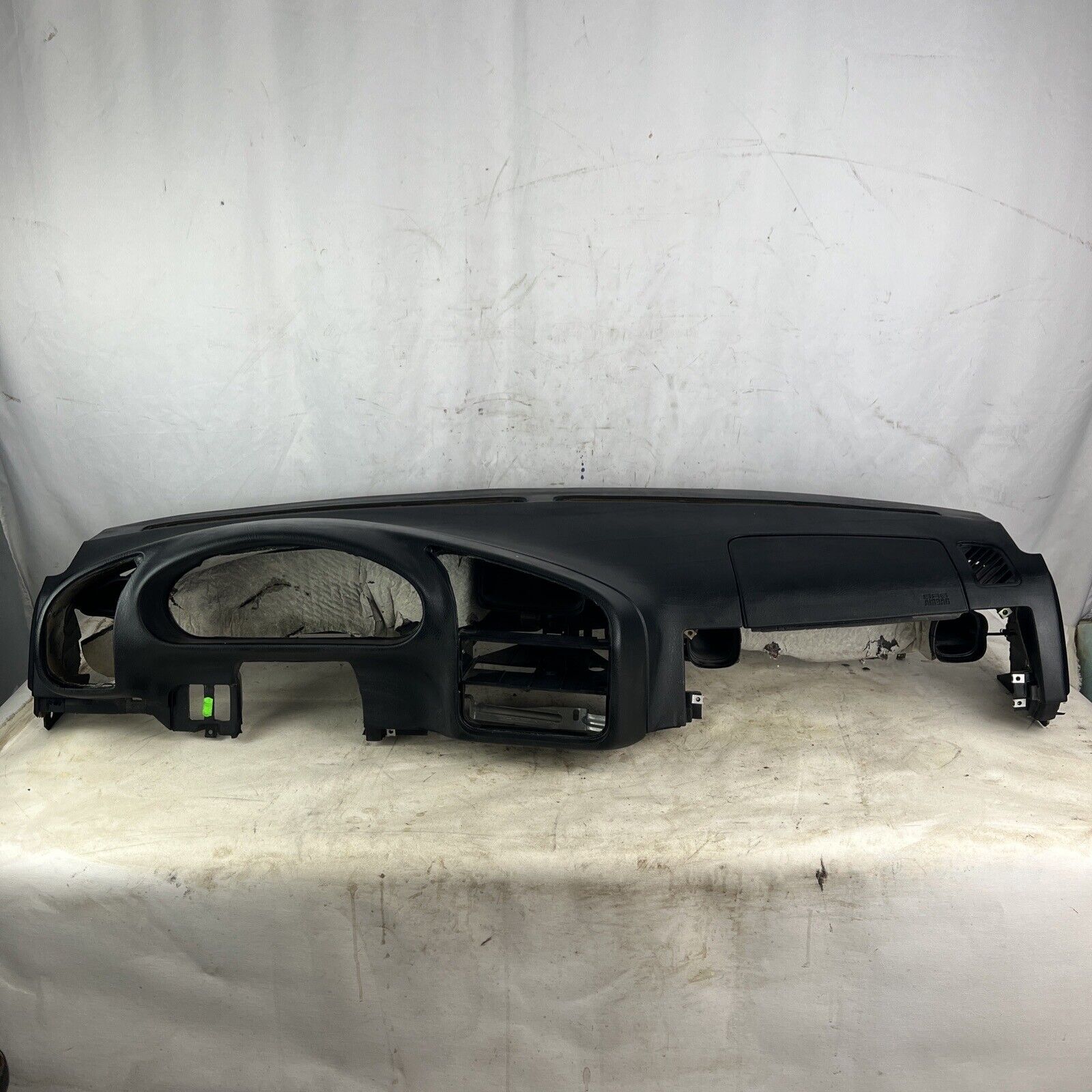 1992-1998 BMW E36 3-Series Sedan Front Dashboard Dash Panel Black OEM 325 328 M3