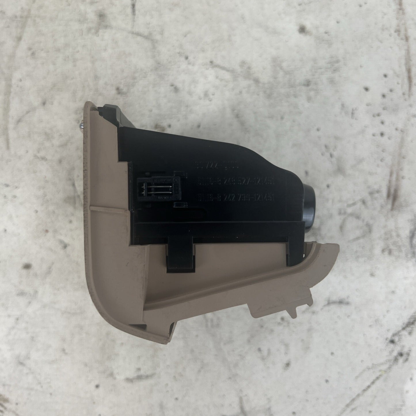 99-06 BMW E46 3 SERIIES 325I 330I REAR STORAGE CONSOLE ASH TRAY TAN OEM