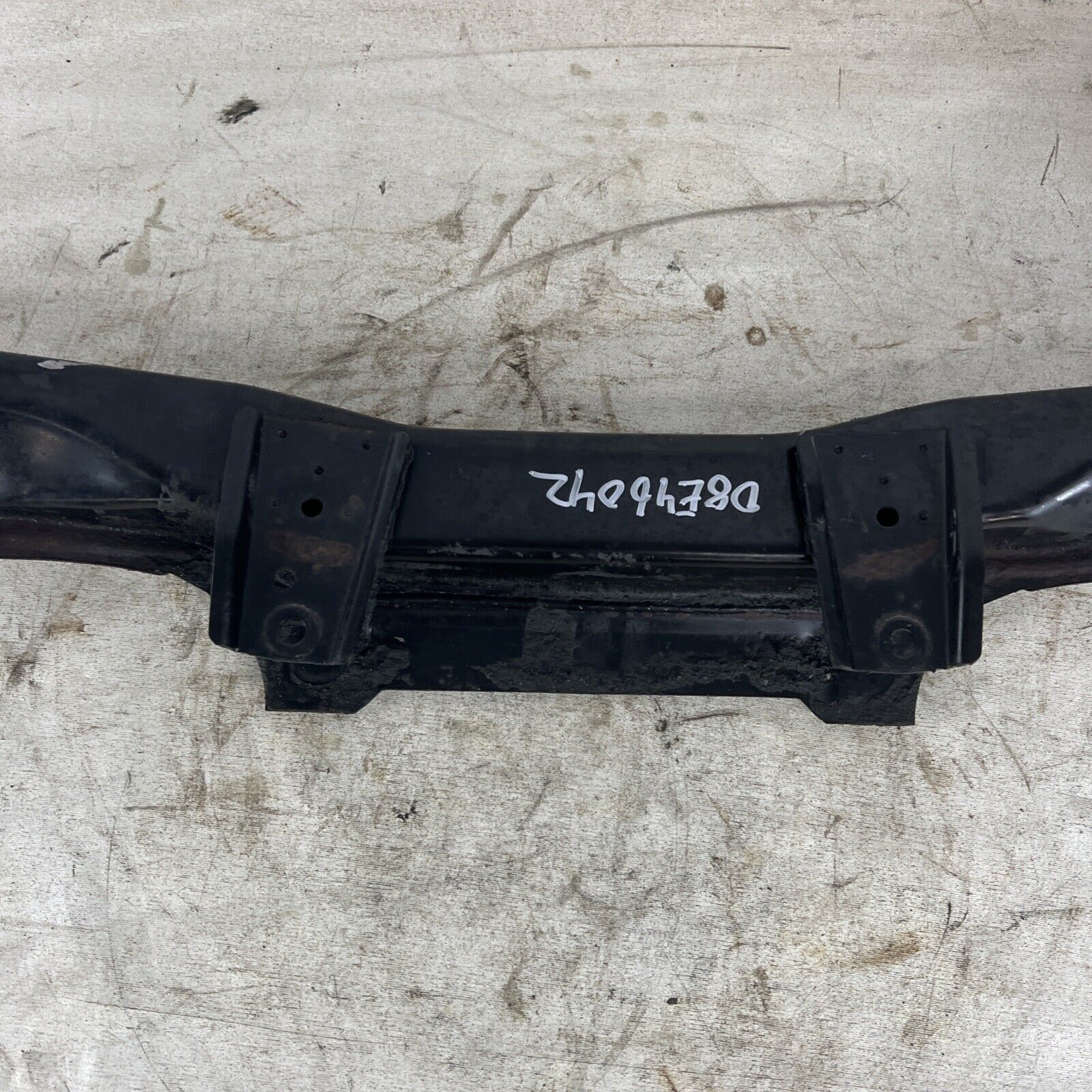 2001-2005 BMW 325i 330i E46 SEDAN FRONT ENGINE CRADLE SUBFRAME CROSSMEMBER OEM