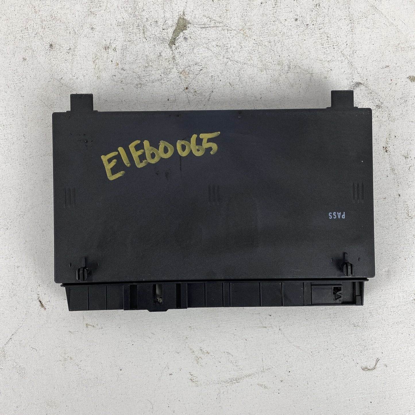 2004-05 BMW 525I 530I 545I SEAT CONTROL MODULE 6927273