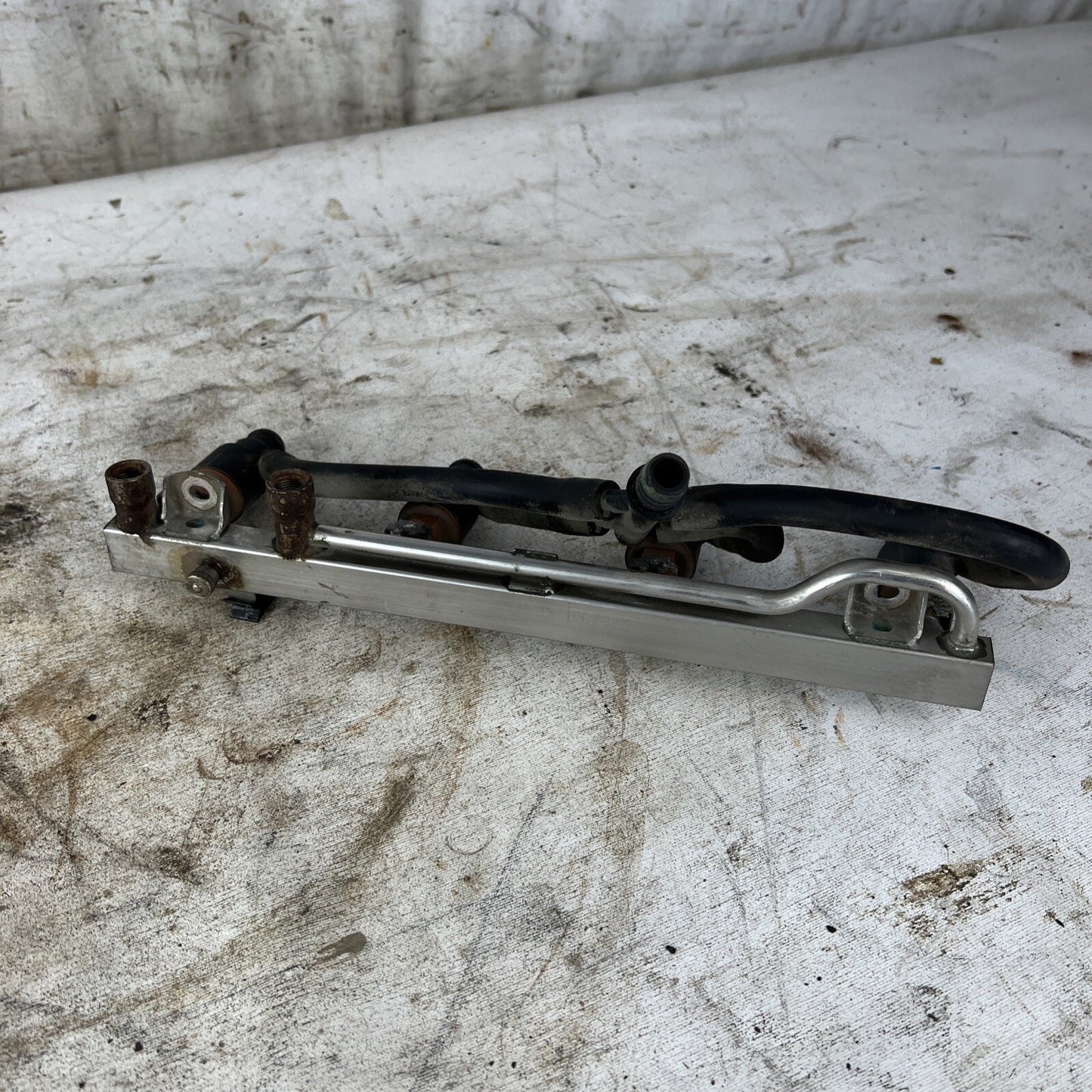 Used 1995-2000 BMW E36 318i 318ti M44 Fuel Rail w/ Injectors 1433519 0280151053