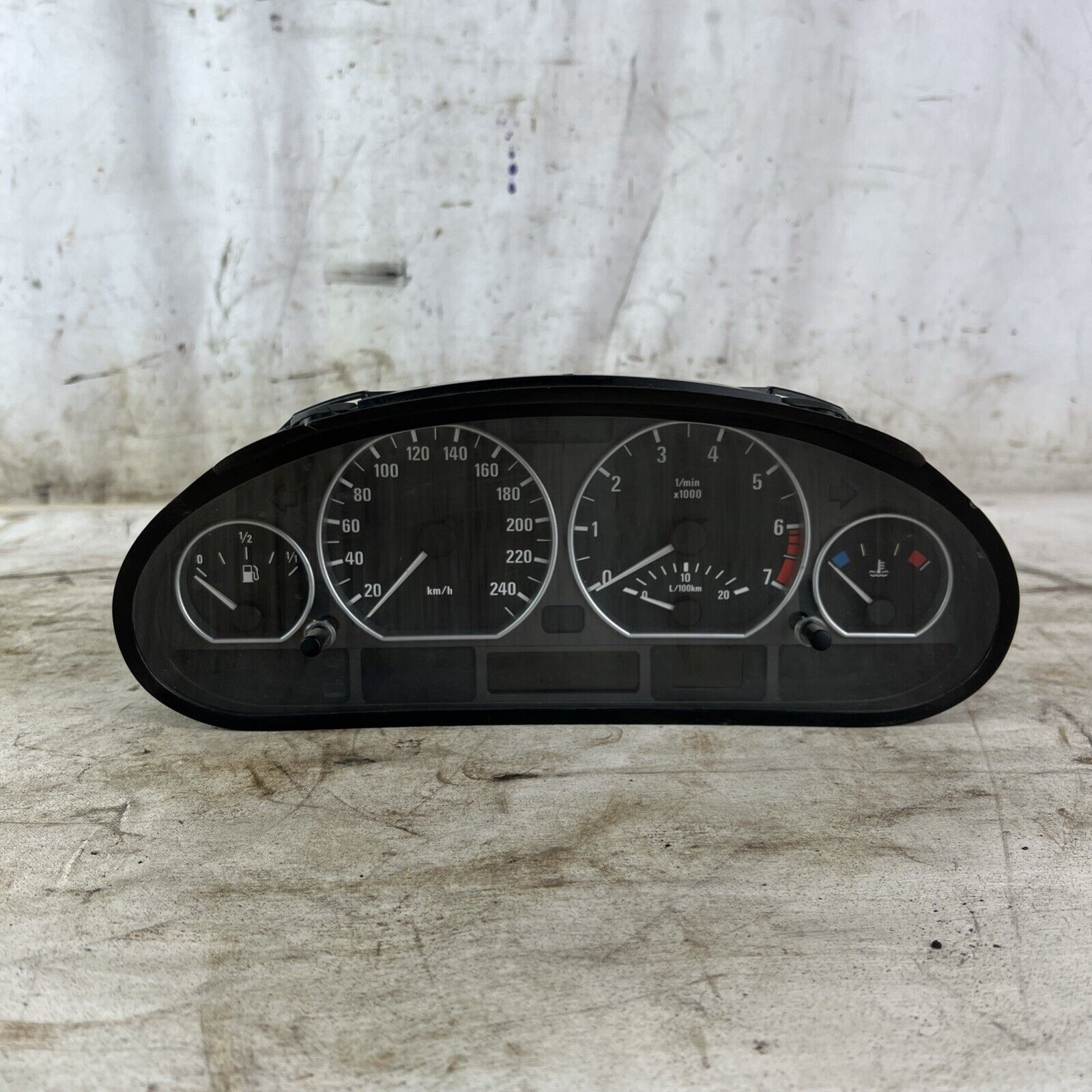 BMW INTRUMENT CLUSTER SPEEDO TEMP FUEL GUAGE E46 330Ci 325i 330i Ci Xi 334 K KPH