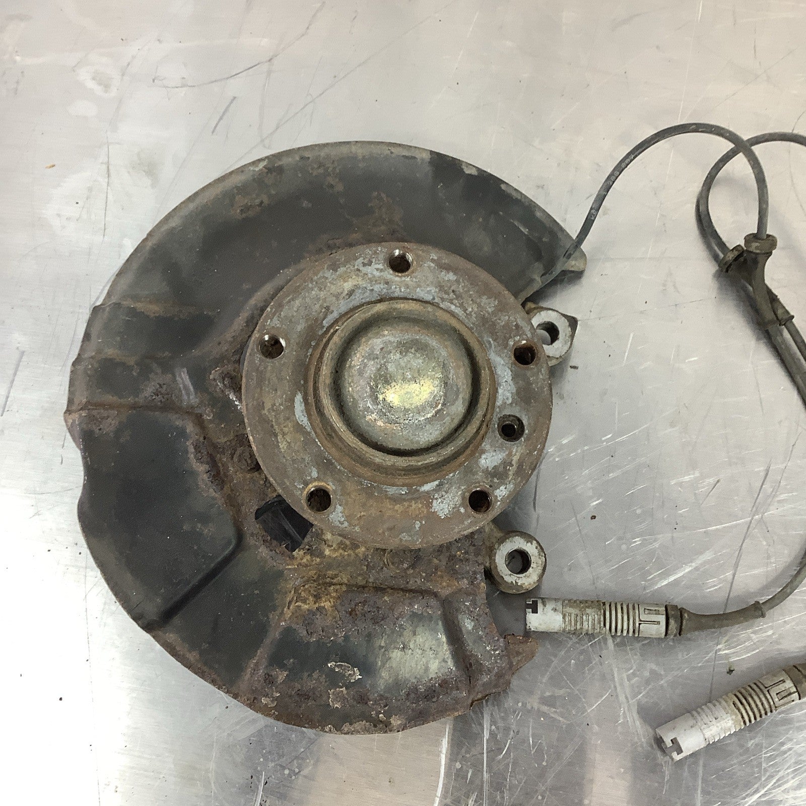 BMW E36 318 323 325 328 FRONT PASSENGER & DRIVER WHEEL HUB KNUCKLE SPINDLE