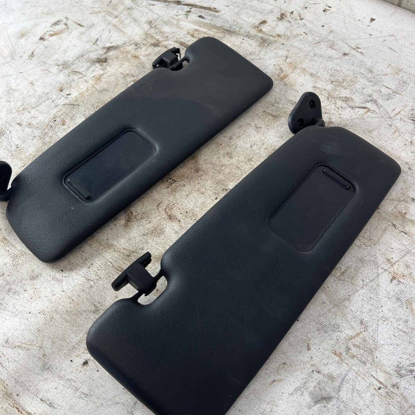 🥇01-06 BMW E46 3-SERIES CONVERTIBLE SET OF 2 FRONT LEFT & RIGHT SUN VISOR OEM