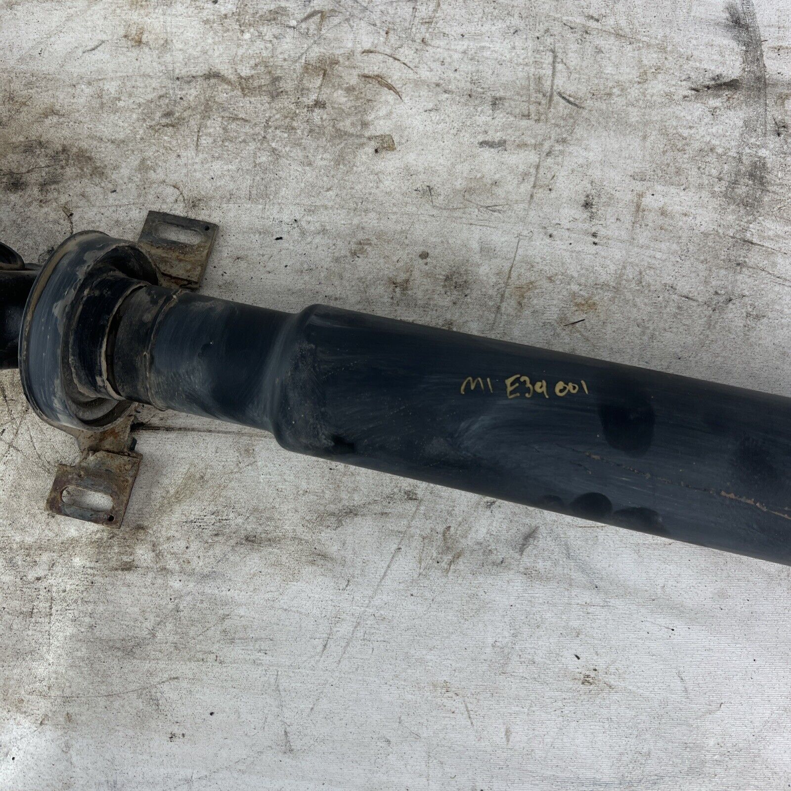 1997-2003 BMW E39 525i 528i 530i Manual Transmission Driveshaft OEM 1229415