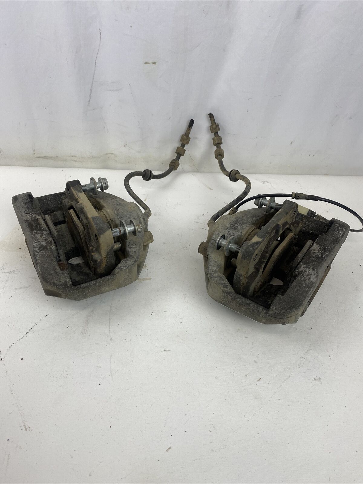 BMW E60 525i 530i 528i 04-10 Brake Caliper Left Right Front OEM SET TWO