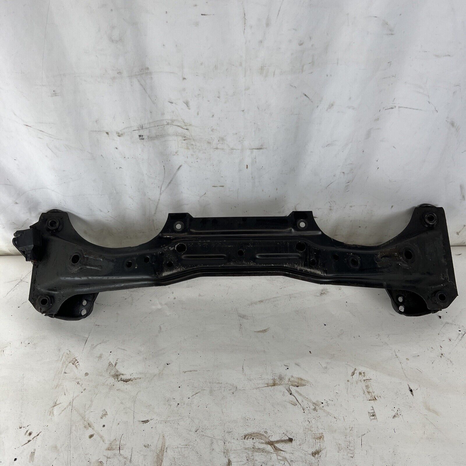 2001-2005 BMW 325i 330i E46 SEDAN FRONT ENGINE CRADLE SUBFRAME CROSSMEMBER OEM