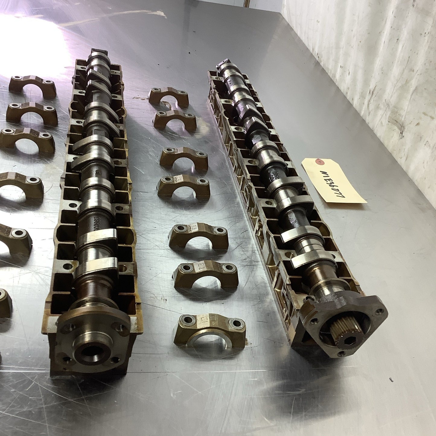 E36 328 BMW M52B28 Exhaust Intake Camshaft Pair Single Vanos With Trays