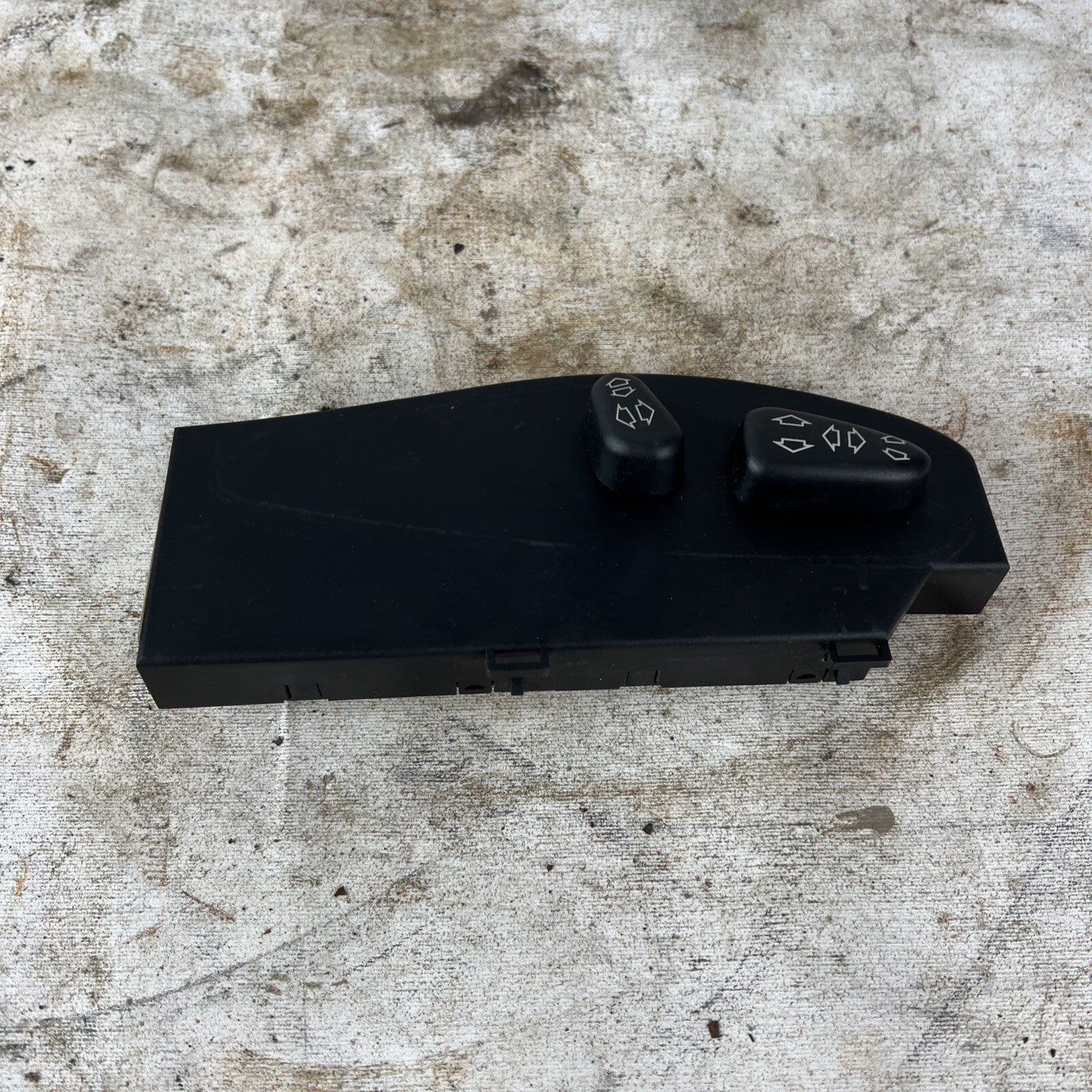 2001-2006 BMW 325i 330i M3 Convertible Front Power Seat Switch Right Passenger