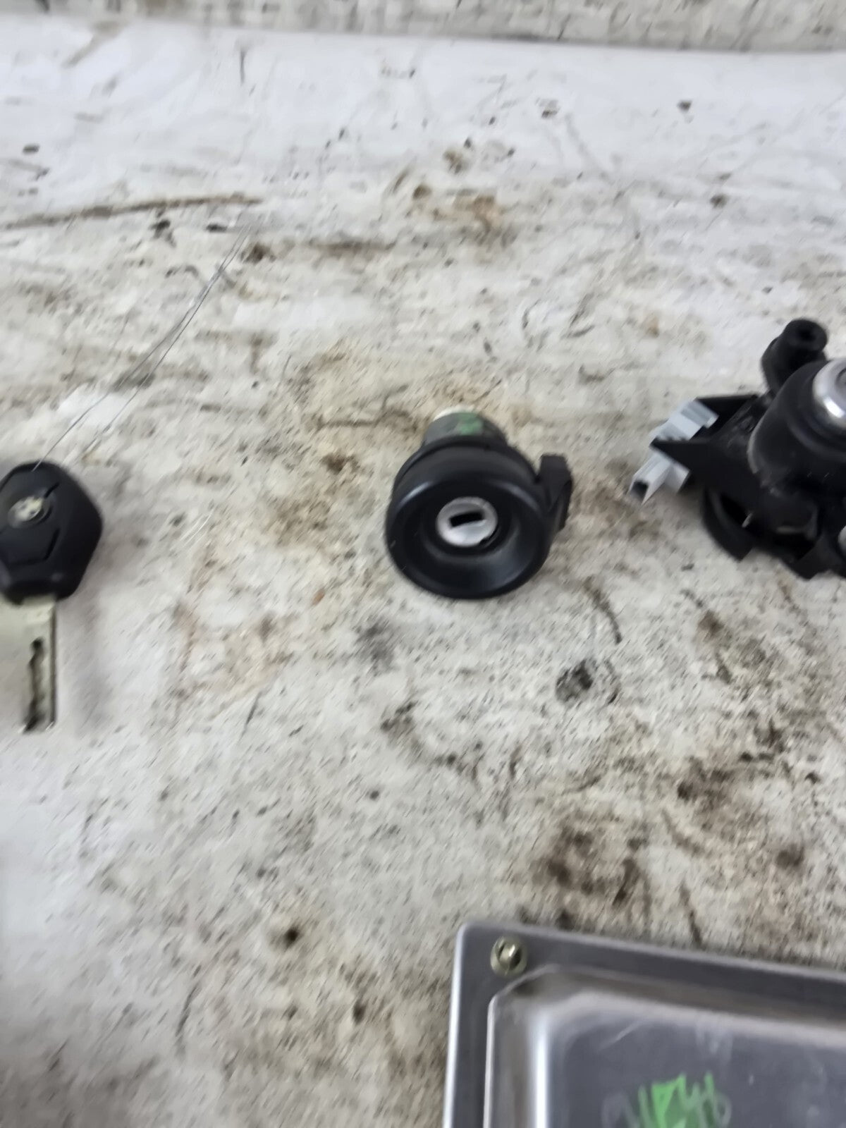 BMW E46 330XI 330I 330CI KEY IMMOBILIZER SET  W/ ECU ECM DME M/T 7511570 MS43