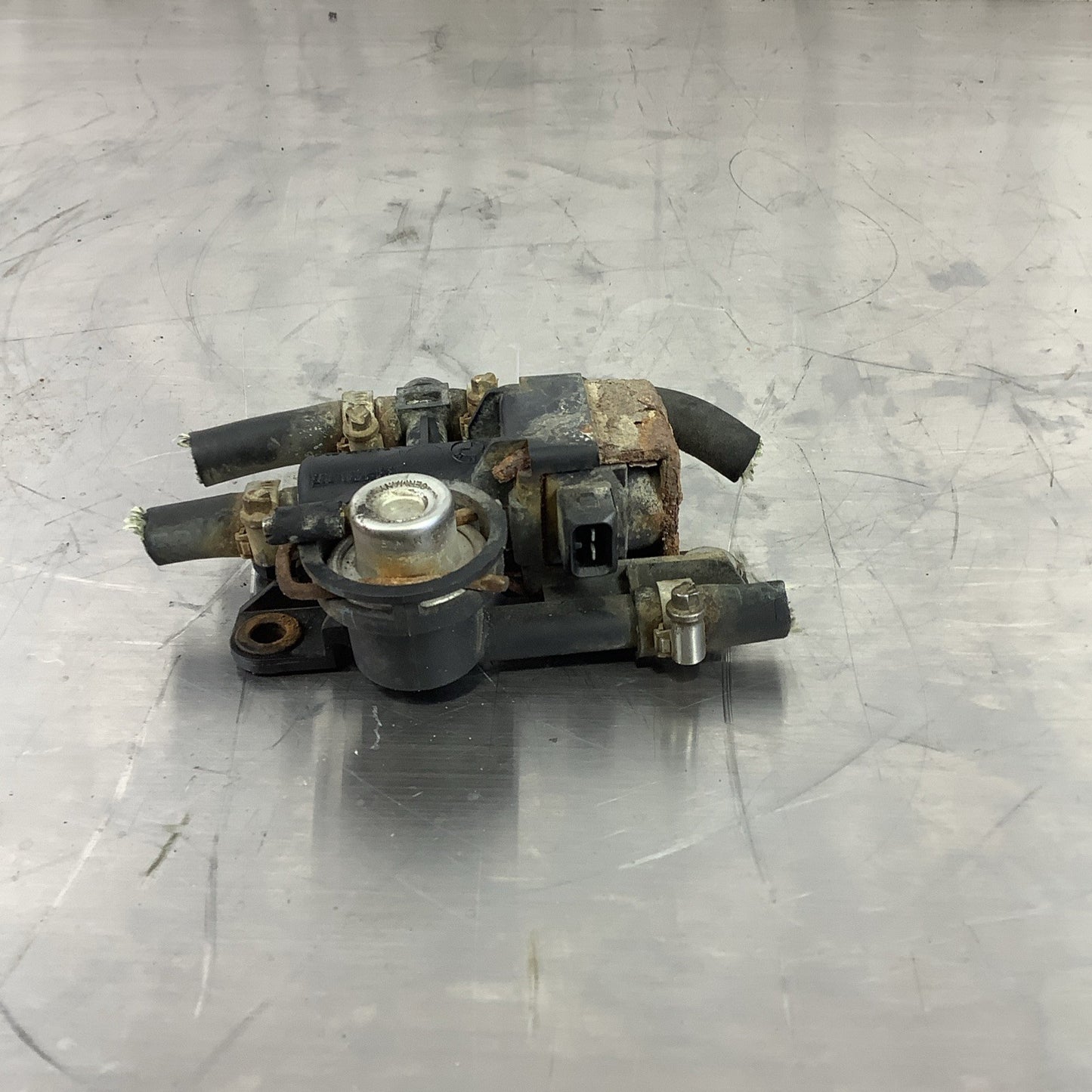 BMW 3 E46 DIRECTIONAL CONTROL VALVE 1438795 13311438795 ORIGINAL USED