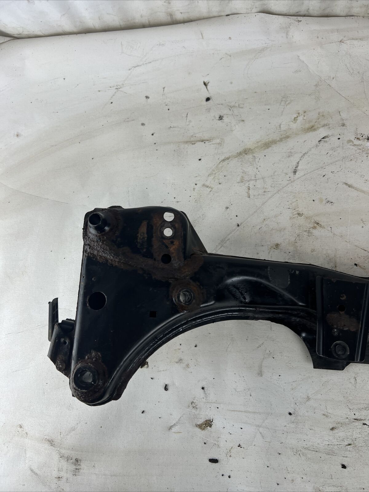 BMW E46 323 325 330 Front Subframe Engine Cradle Crossmember Support Bar OEM