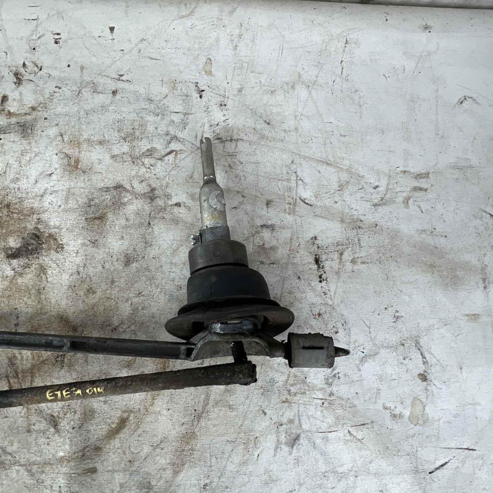 1999-2002 BMW 528i 530i E39 Manual Shift Linkage Shifter