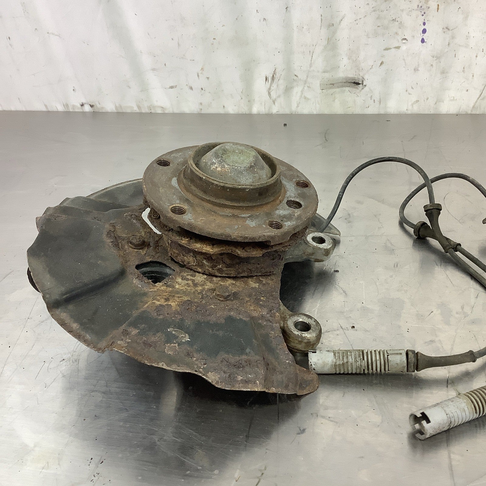 BMW E36 318 323 325 328 FRONT PASSENGER & DRIVER WHEEL HUB KNUCKLE SPINDLE