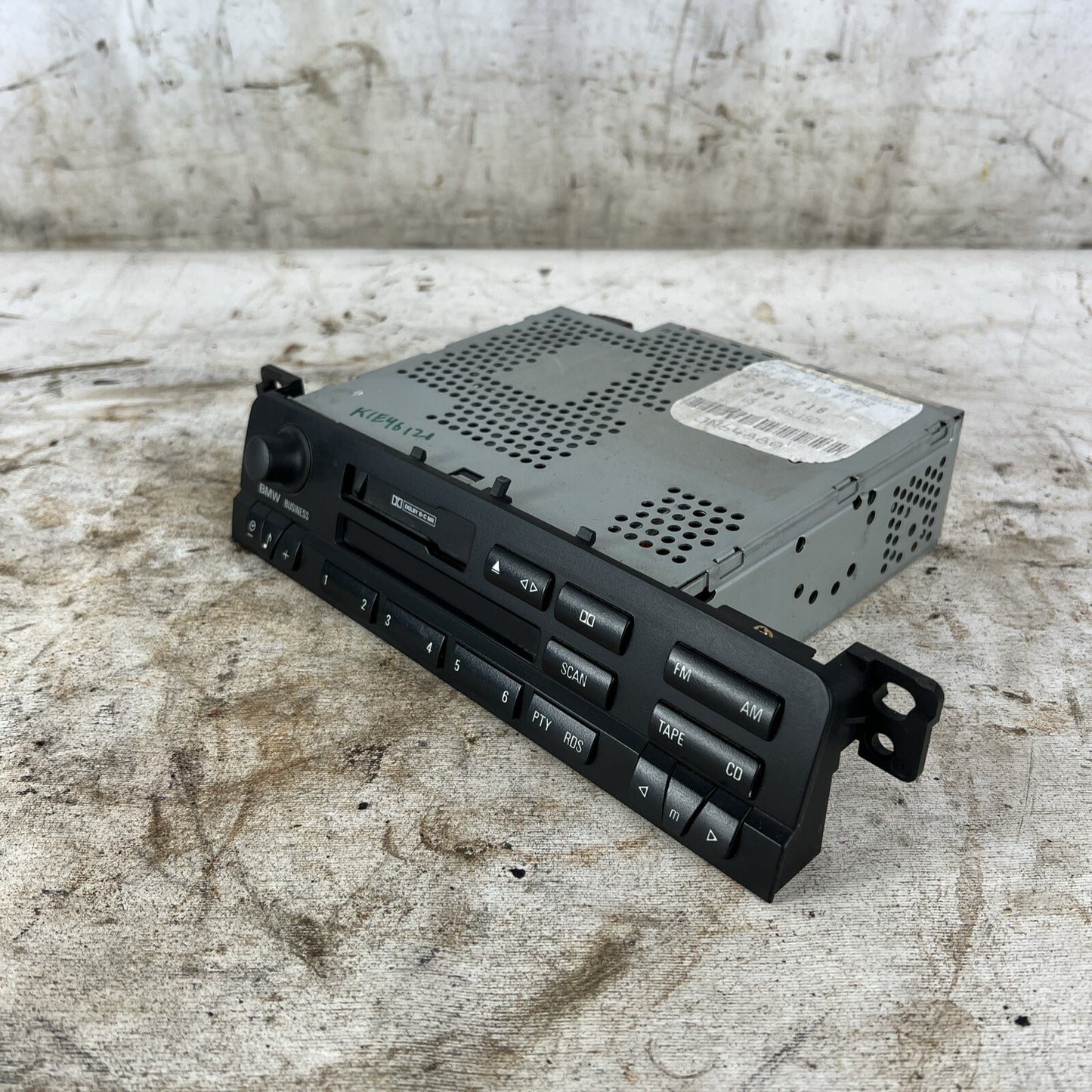 Audio Equipment Radio Am-fm-cassette Fits 99-00 BMW 323i E46 OEM