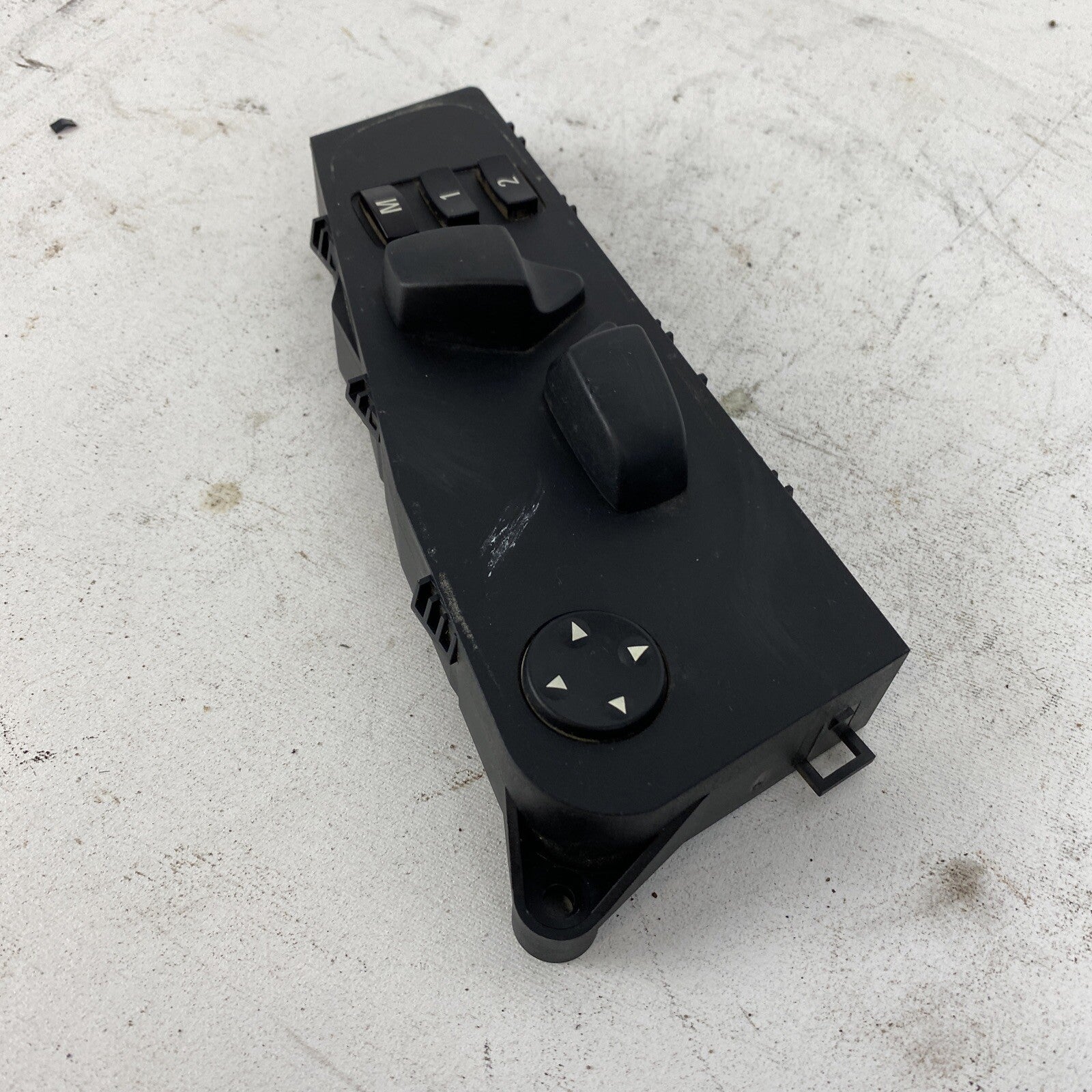 6926971 08-10 528i 535i 550i 08-13 X5 X6 FRONT LEFT SEAT ADJUSTMENT SWITCH