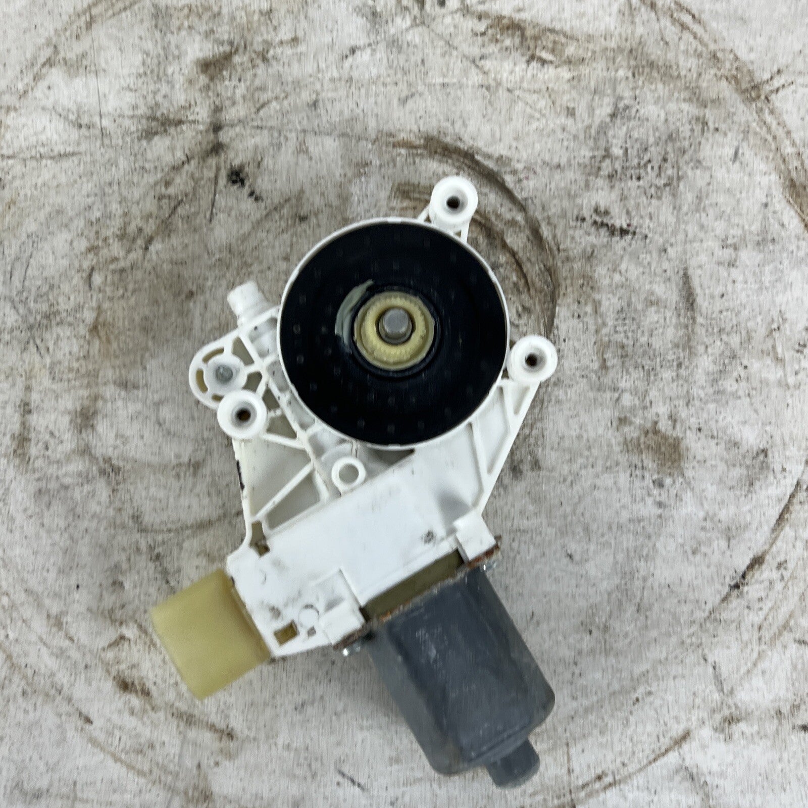 FRONT LEFT WINDOW MOTOR BMW E90 335i 330i 328i 325i 2006 - 2012 OEM 06 - 12