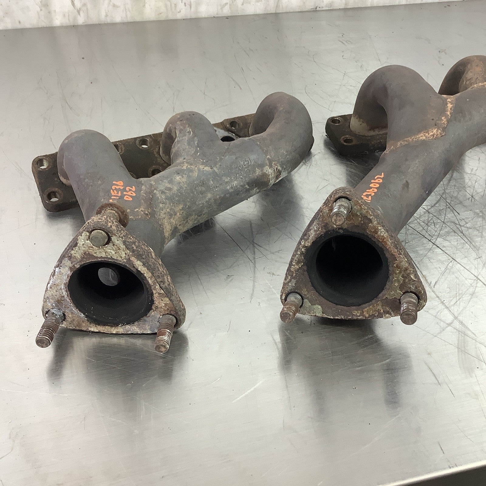 BMW E36 S50 S52 M52 ENGINE EXHAUST MANIFOLD HEADERS OEM  1744251 1744250 #062