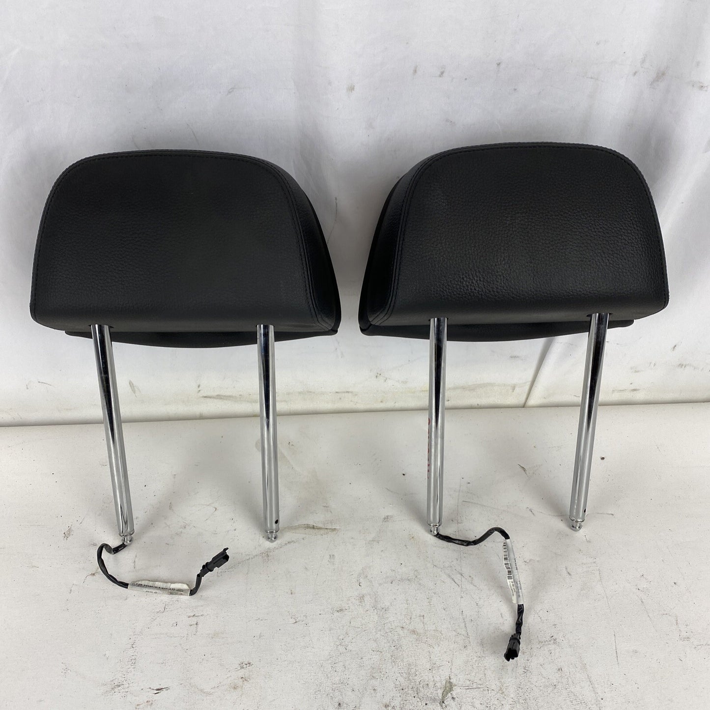 2010 BMW 535i (E60) FRONT ACTIVE ELECTRIC COMFORT HEADREST SET-2 (BLACK LEATHER)