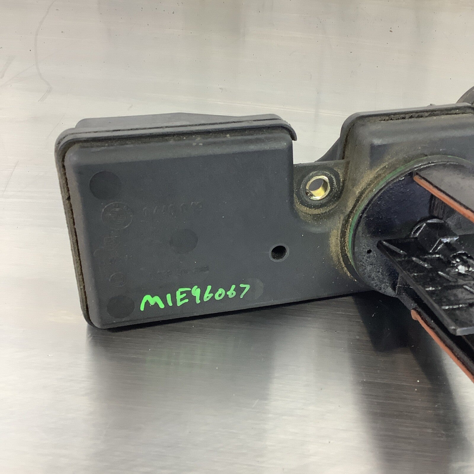 1999 -2000 BMW E46 E39 528i 328i Z3 Intake Manifold Adjuster DISA VALVE 1440049