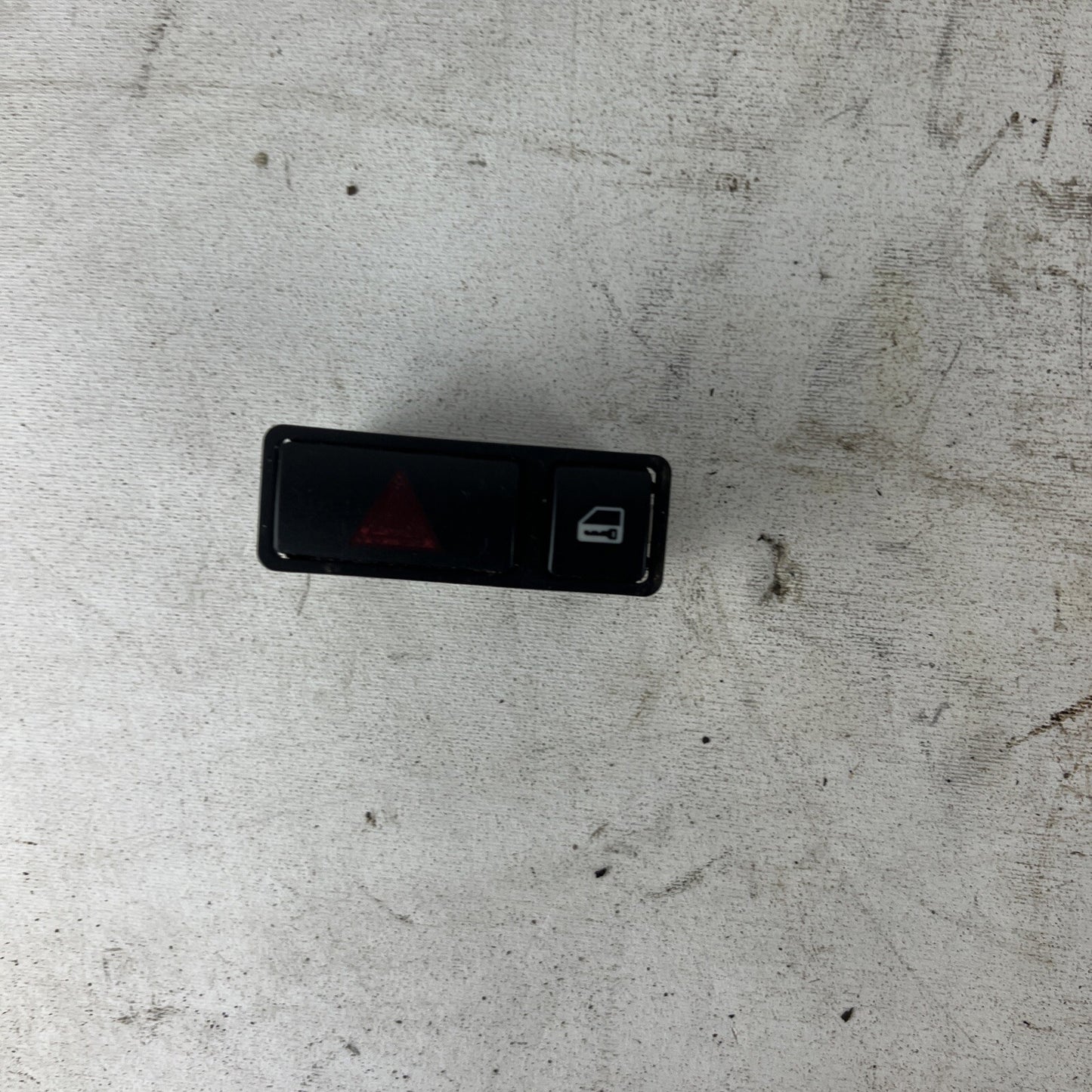 2001-2006 BMW E46 325CI 330CI M3 EMERGENCY HAZARD CONTROL SWITCH OEM USED