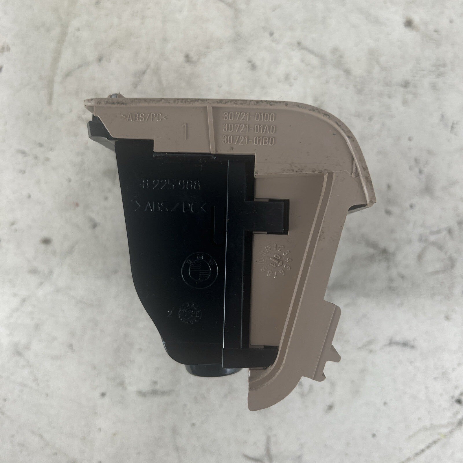 99-06 BMW E46 3 SERIIES 325I 330I REAR STORAGE CONSOLE ASH TRAY TAN OEM