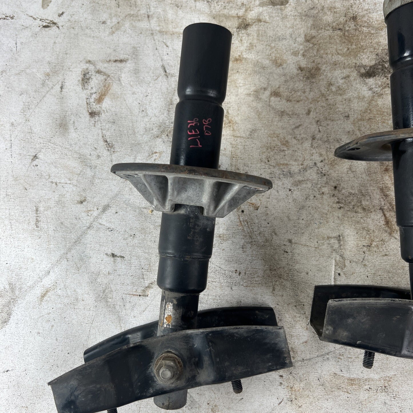 BMW 3 E36 Front bumper shock impact absorbers 8119257 8119258
