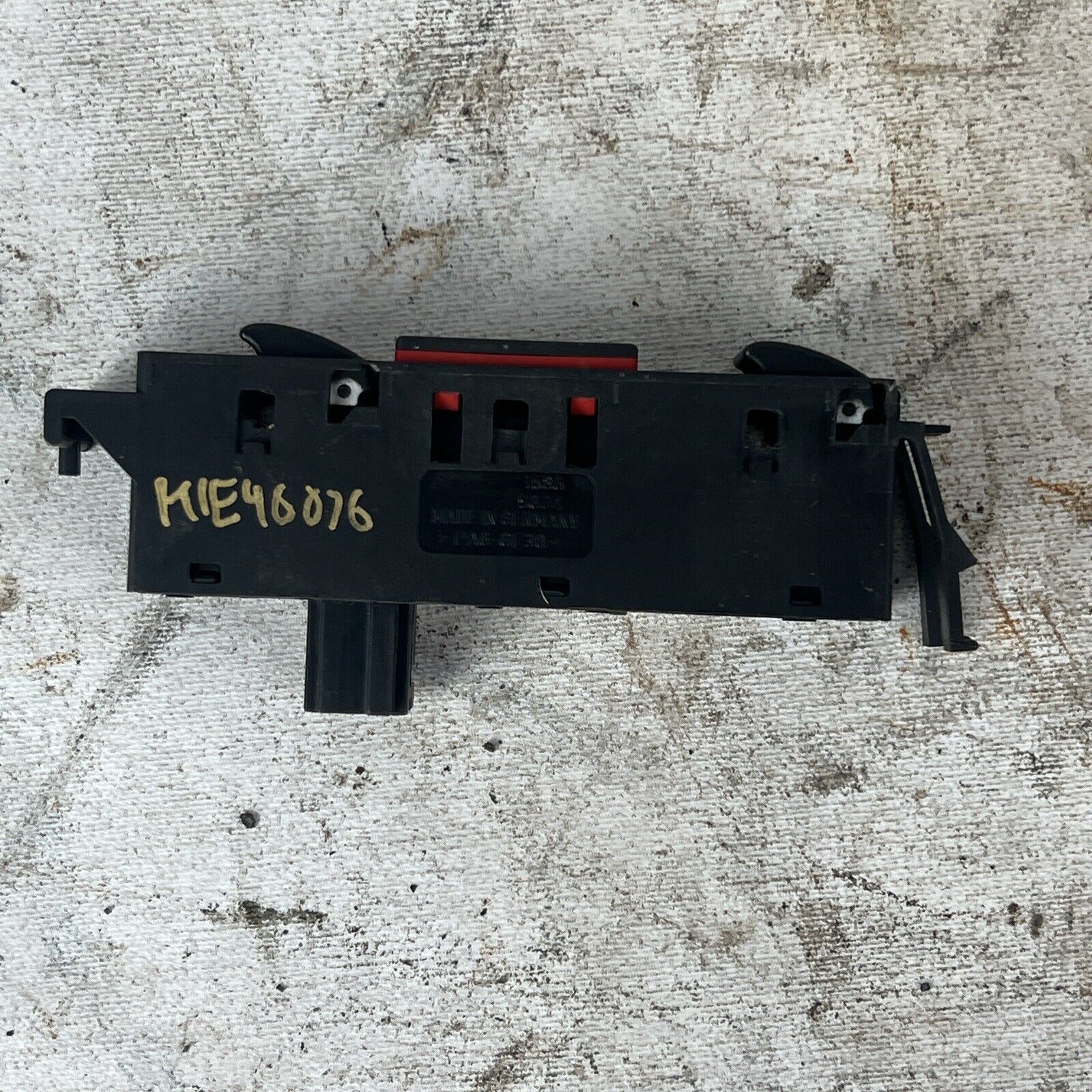 99-06 BMW E46 325i 328i 330i Left Window Master Switch Driver Side LH 3-Series 