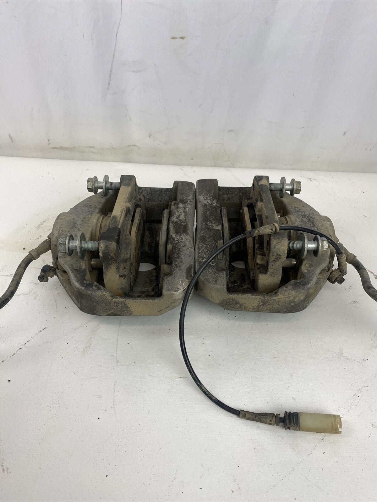 BMW E60 525i 530i 528i 04-10 Brake Caliper Left Right Front OEM SET TWO