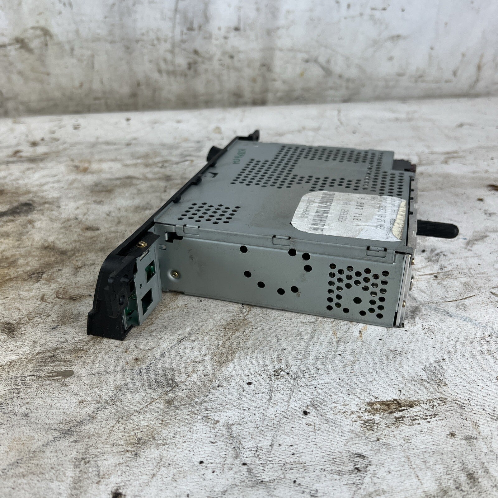 Audio Equipment Radio Am-fm-cassette Fits 99-00 BMW 323i E46 OEM