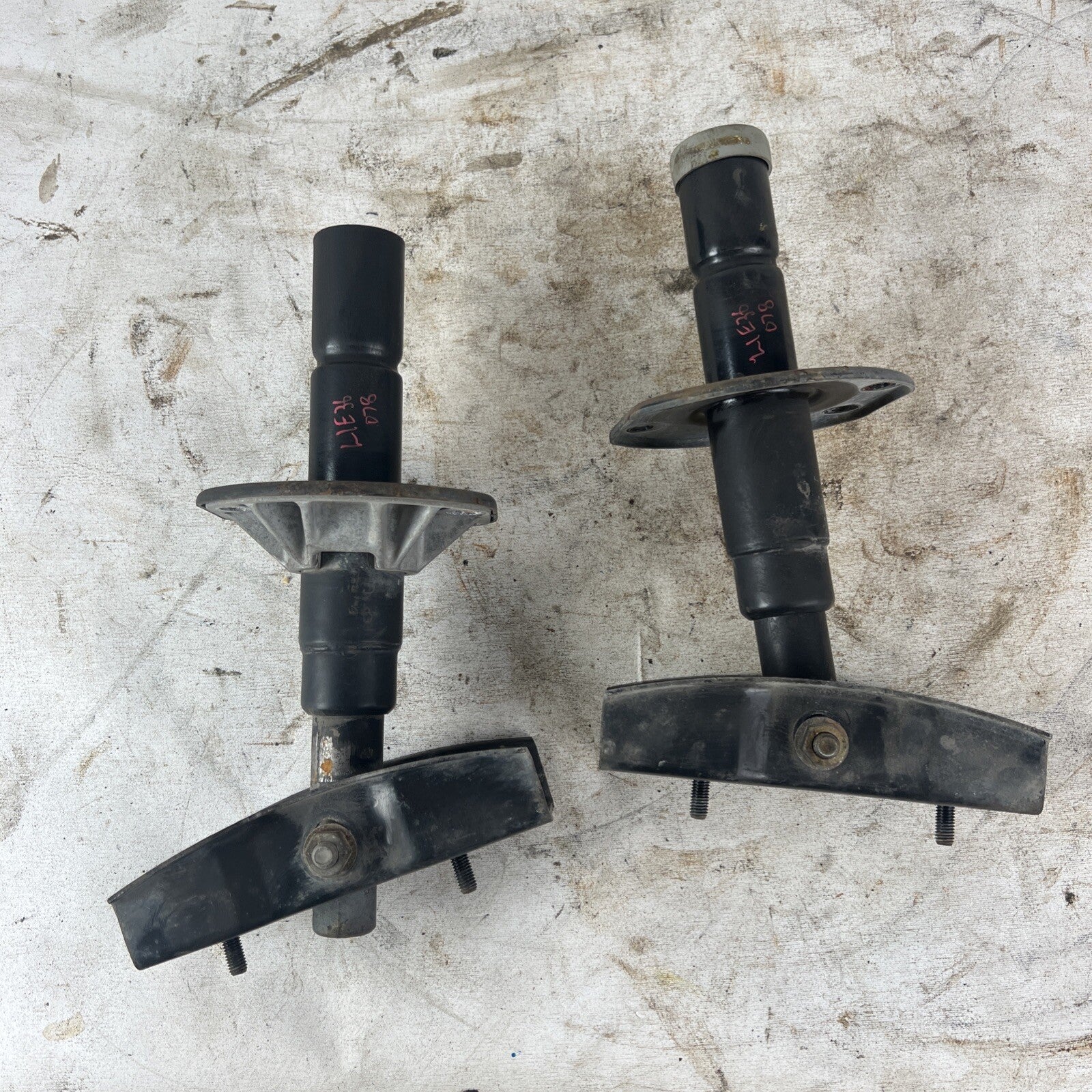 BMW 3 E36 Front bumper shock impact absorbers 8119257 8119258
