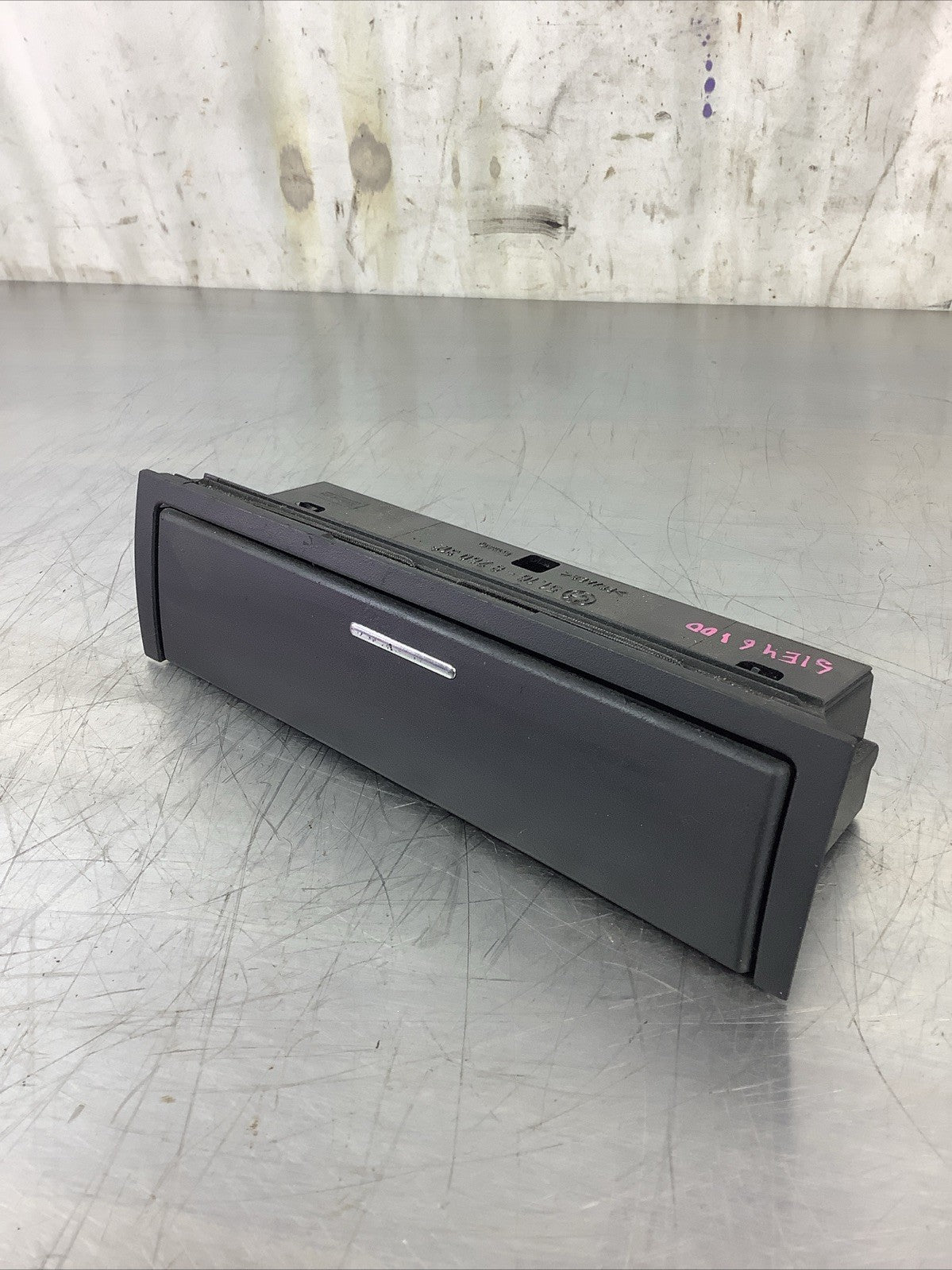 OEM FRONT CENTER CONSOLE GLASSES TRAY STORAGE 01-06 BMW E46 3-SERIES M3 8260312
