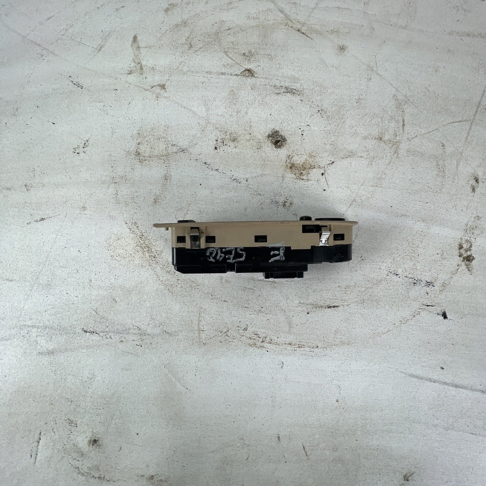 2007-2012 BMW 328I - Front LEFT DOOR Master Window Switch 9132133