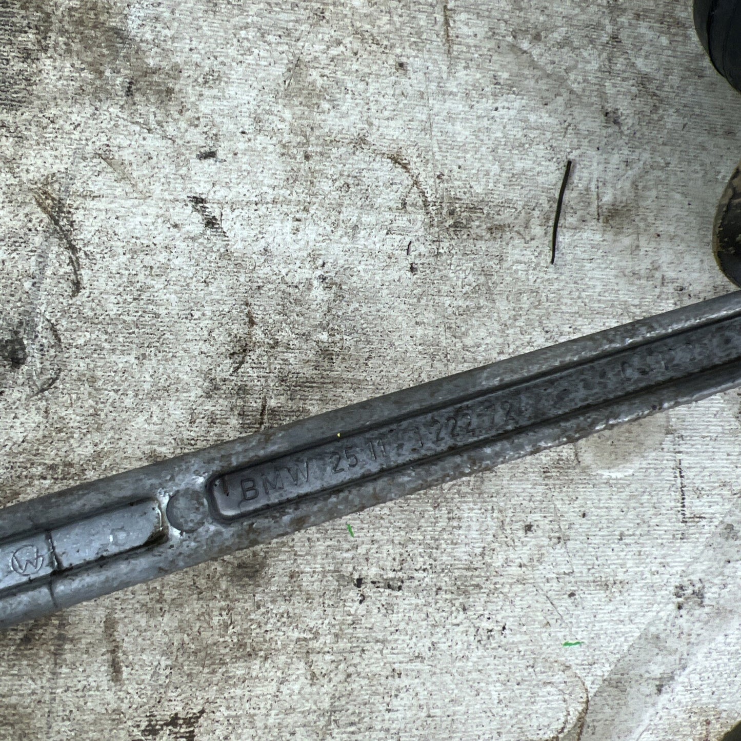 1999-2002 BMW 528i 530i E39 Manual Shift Linkage Shifter #006